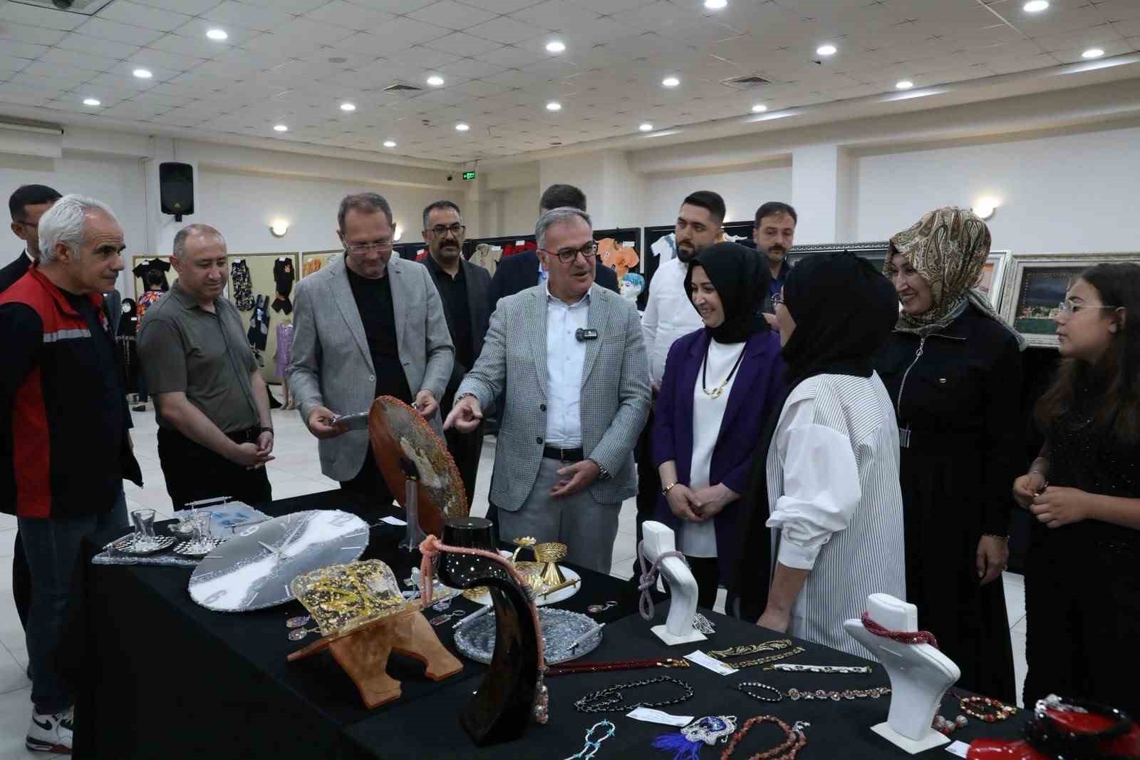Başkan Özdoğan’dan KAYMEK kursiyerlerine tam not