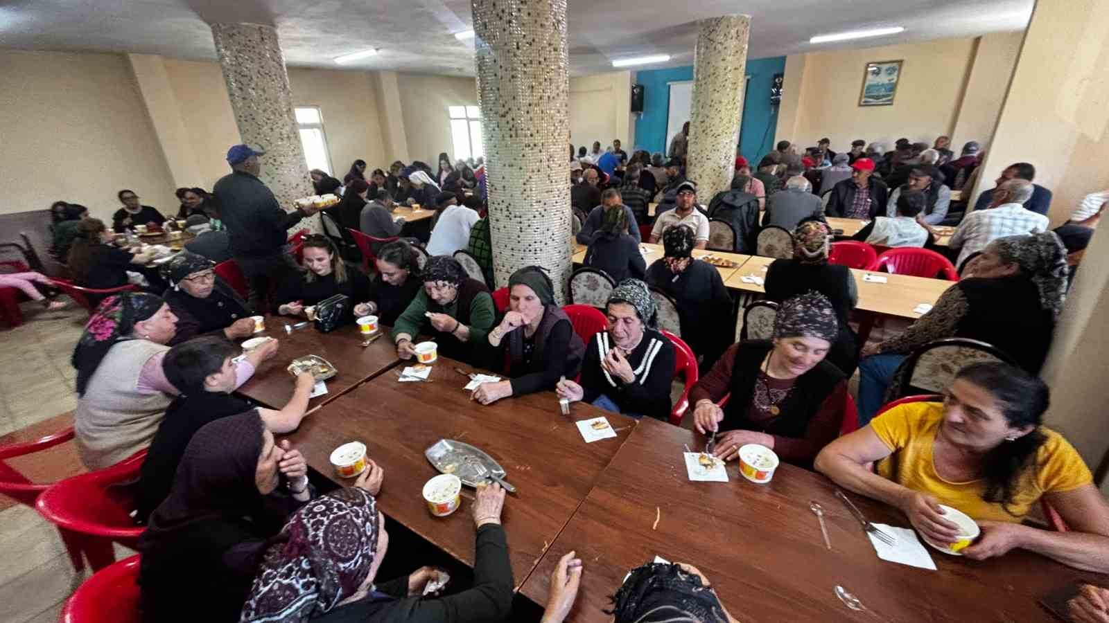 Damal’da Aşure lokması programı