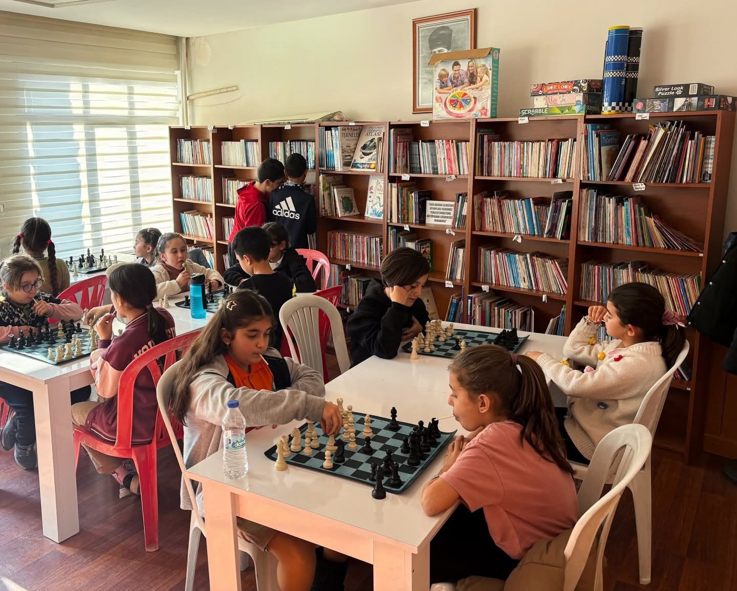 Kuşadası Belediyesi’nden gençlere yaz desteği