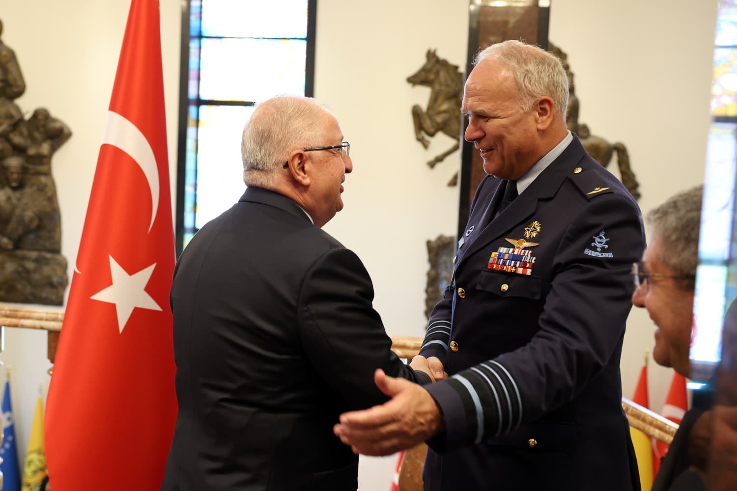 Bakan Güler, Hollanda Genelkurmay Başkanı Orgeneral Eichelsheim’i kabul etti