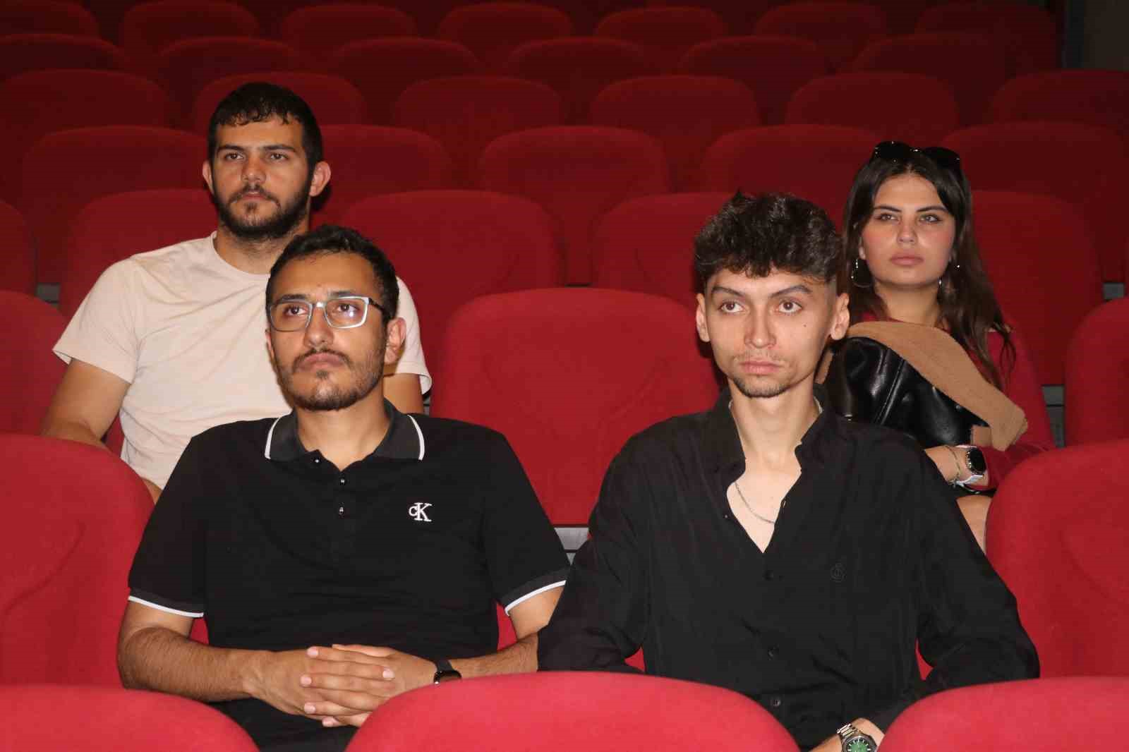 Sinema değişen alışkanlıklara göre kendini yeniliyor