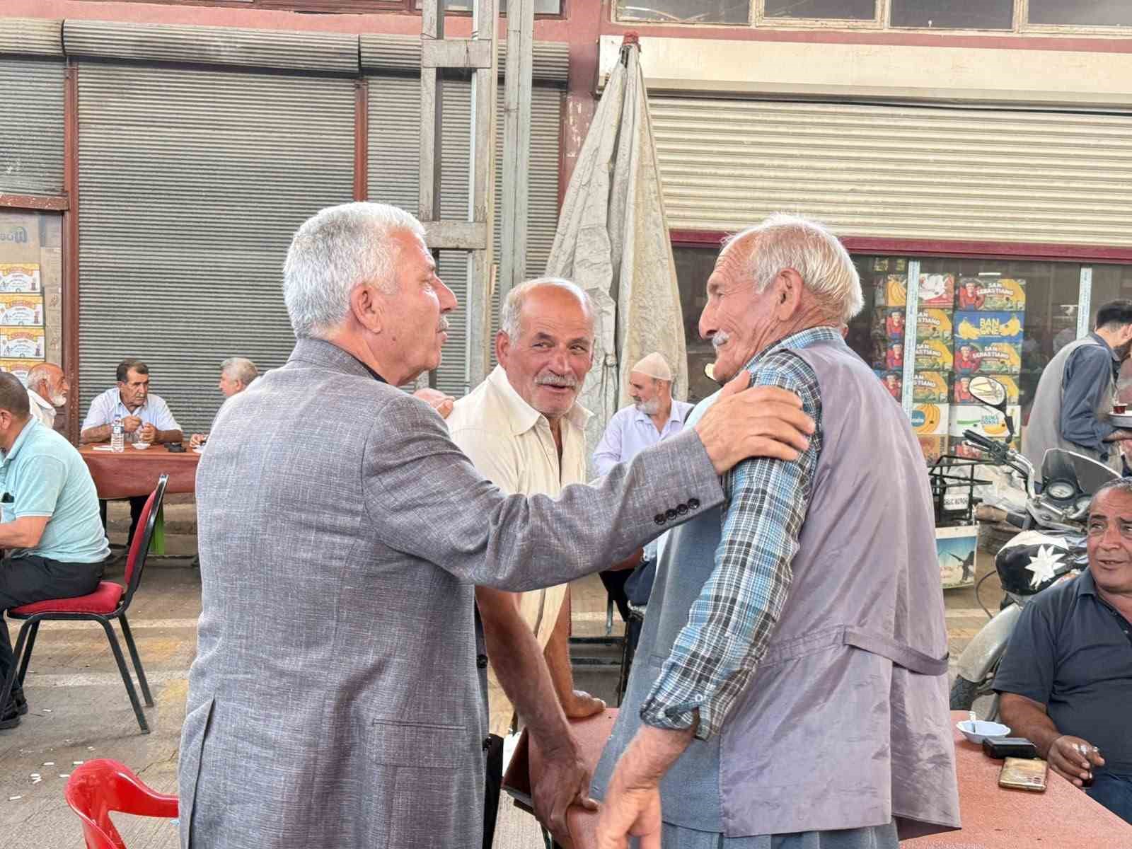 Başkan Karamehmetoğlu vatandaşlarla bir araya geldi