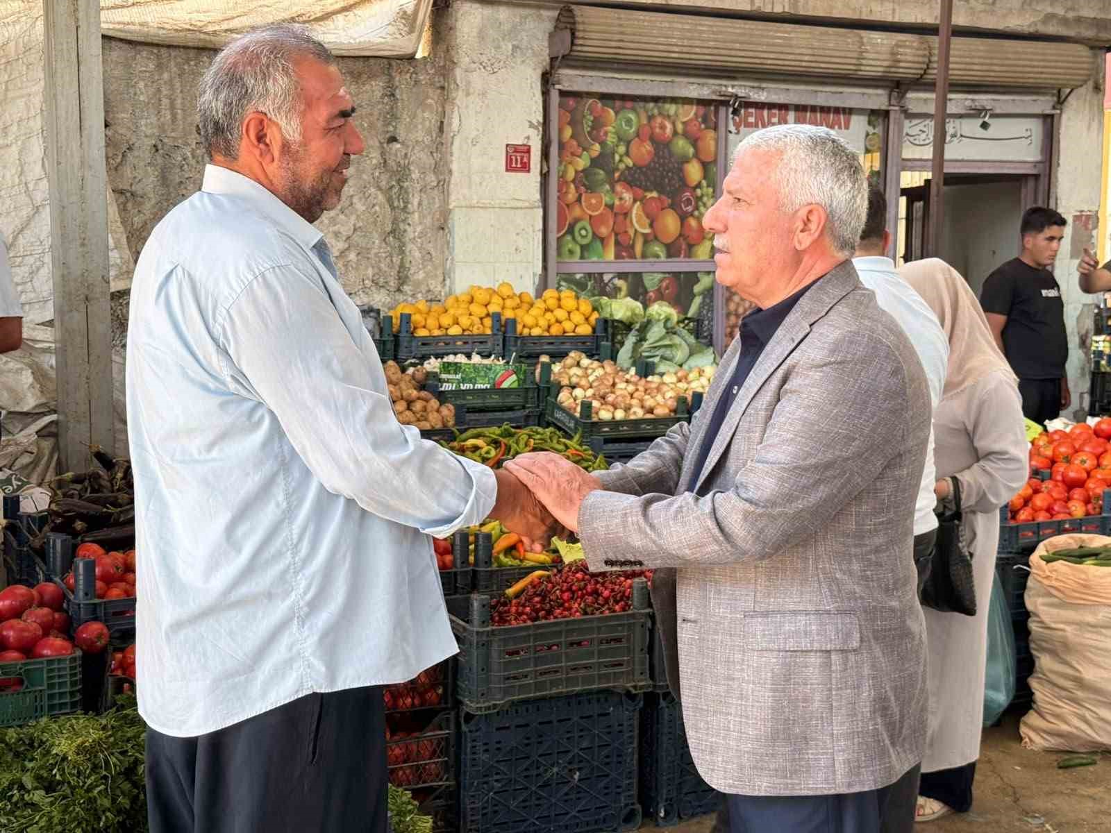 Başkan Karamehmetoğlu vatandaşlarla bir araya geldi