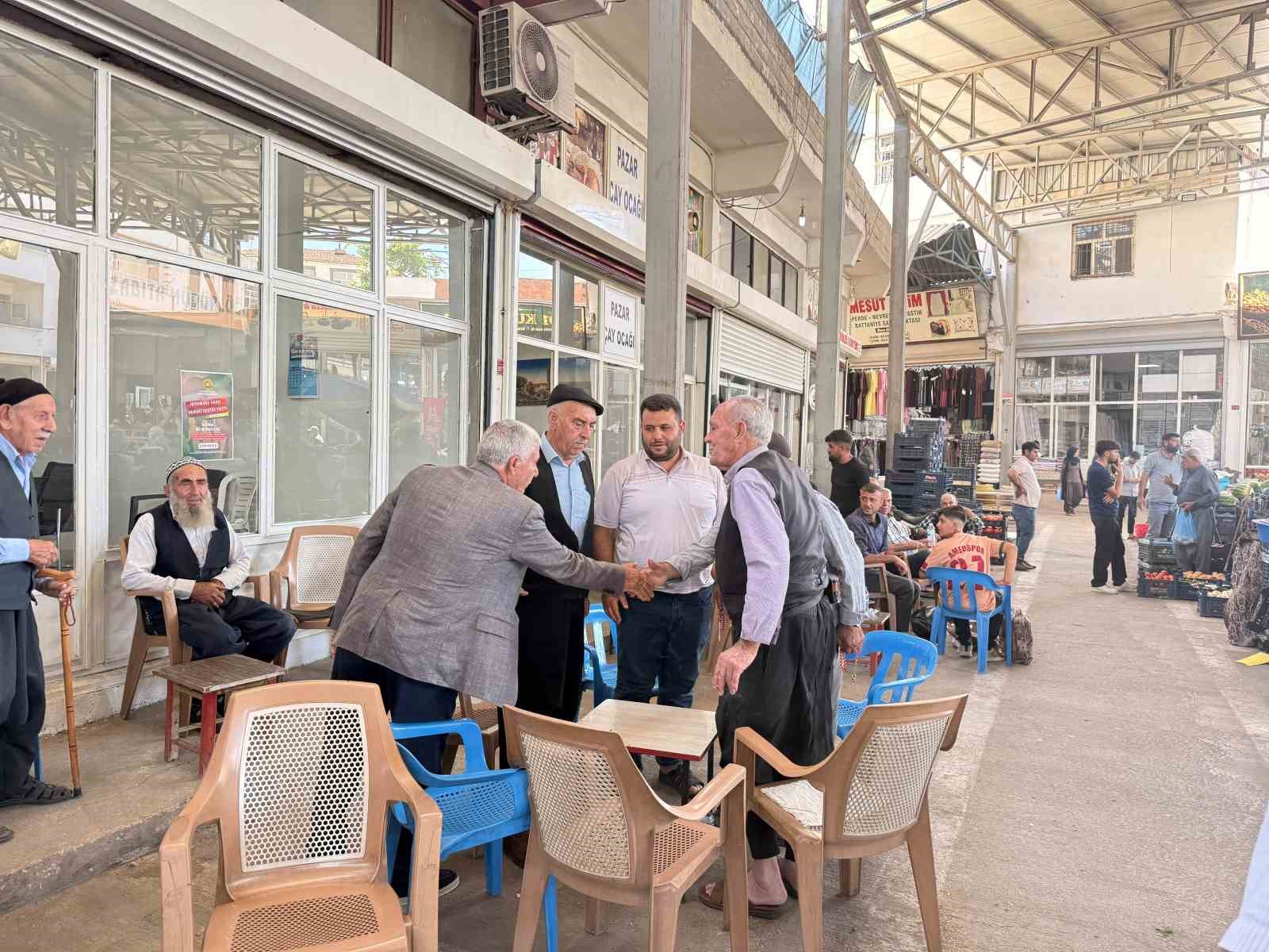Başkan Karamehmetoğlu vatandaşlarla bir araya geldi