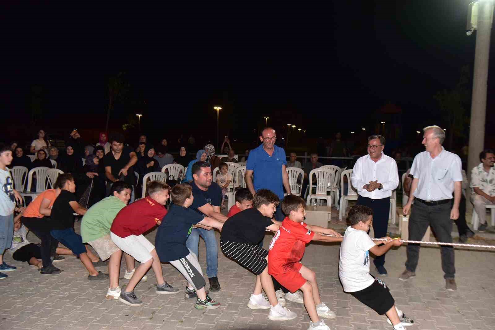 Altıeylül’ de kırsal mahalleler yaz akşamlarında şenleniyor