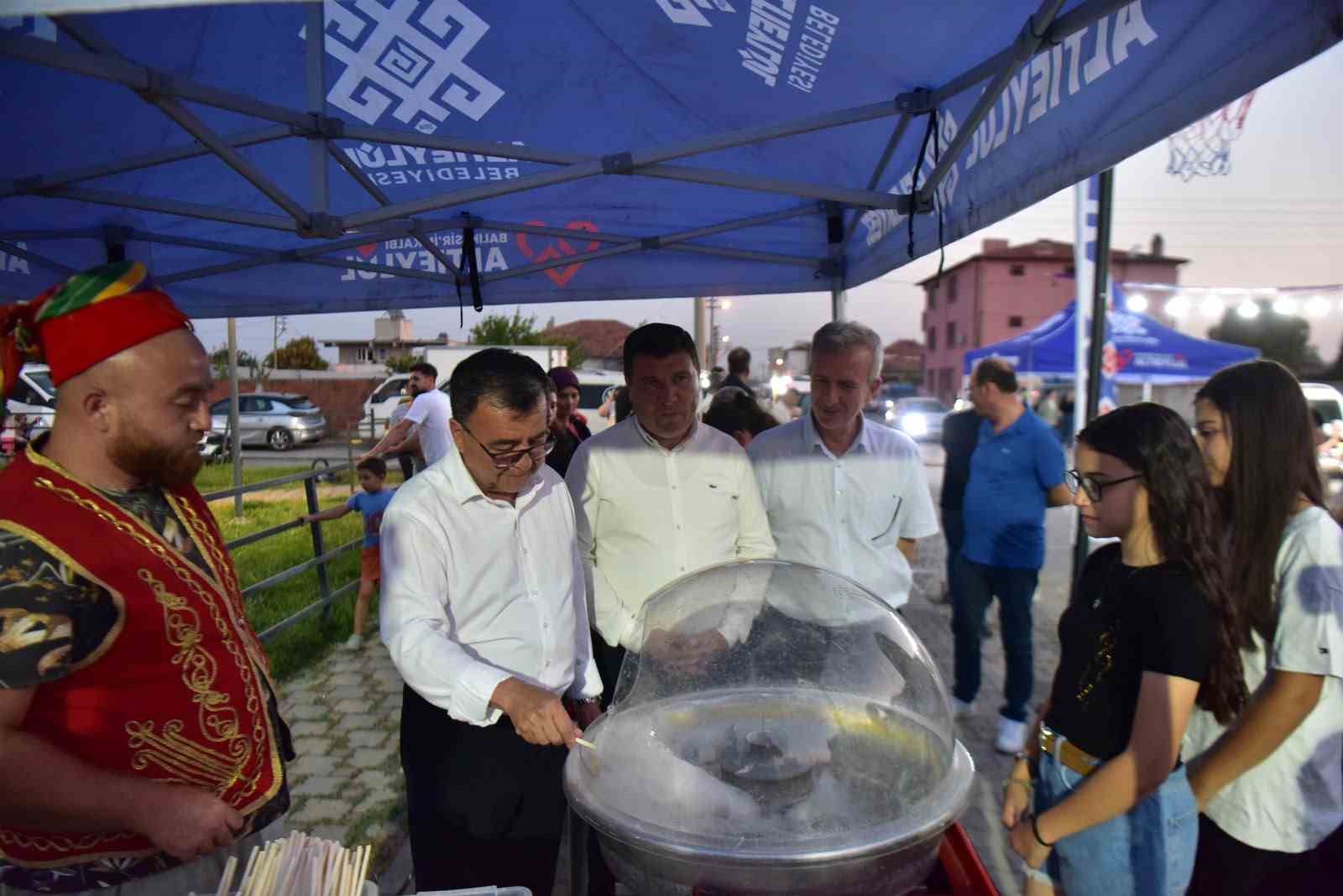 Altıeylül’ de kırsal mahalleler yaz akşamlarında şenleniyor