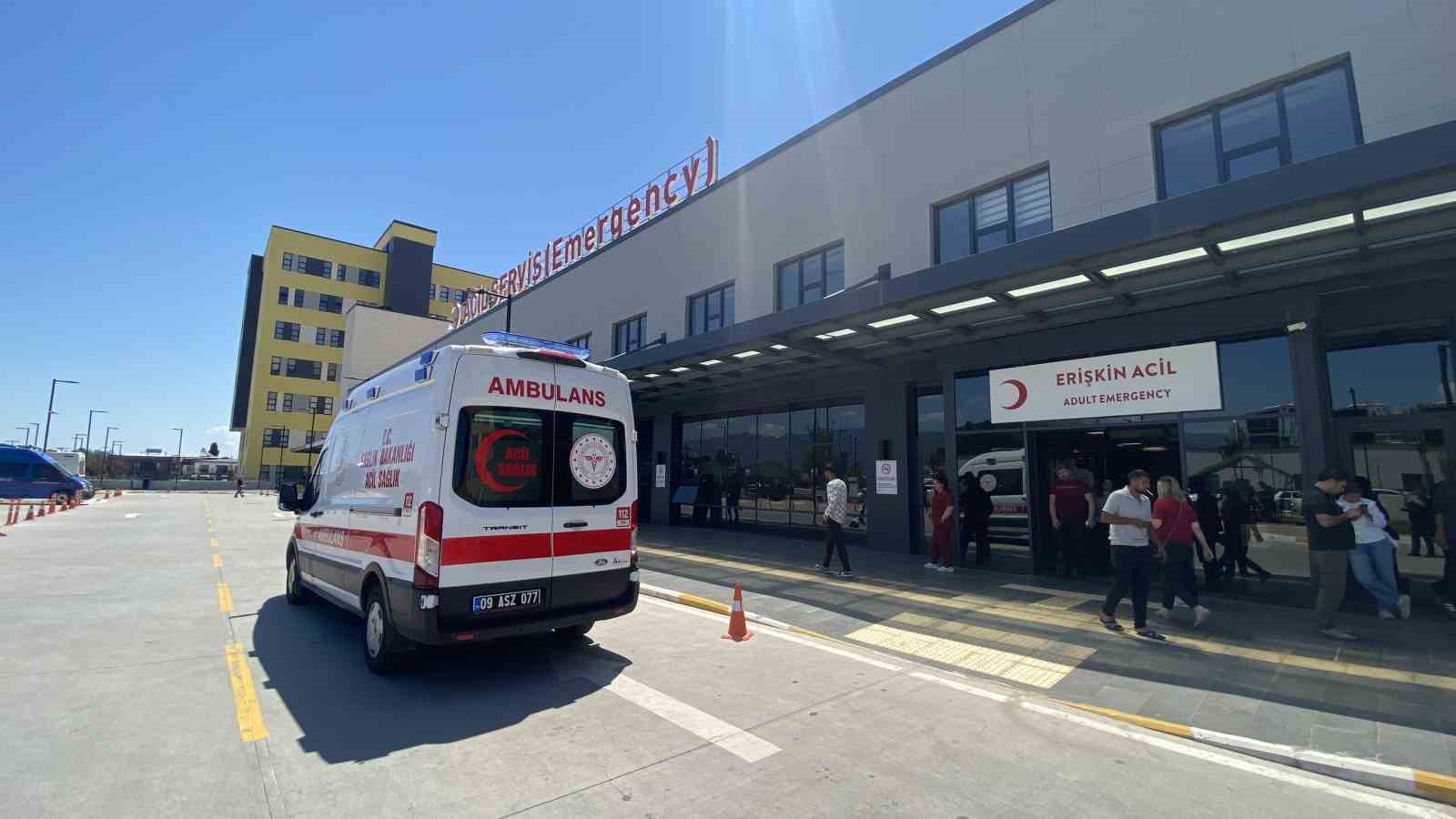 Zakkumun çiçeğini yedi, komalık oldu