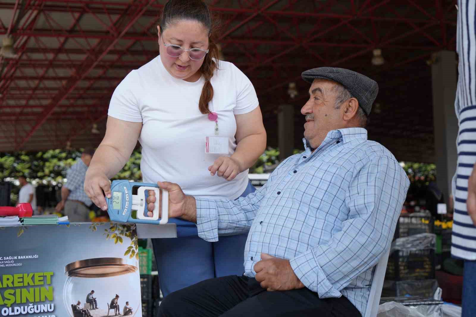Yaşları 70’i aştı ama testleri zorlanmadan geçtiler