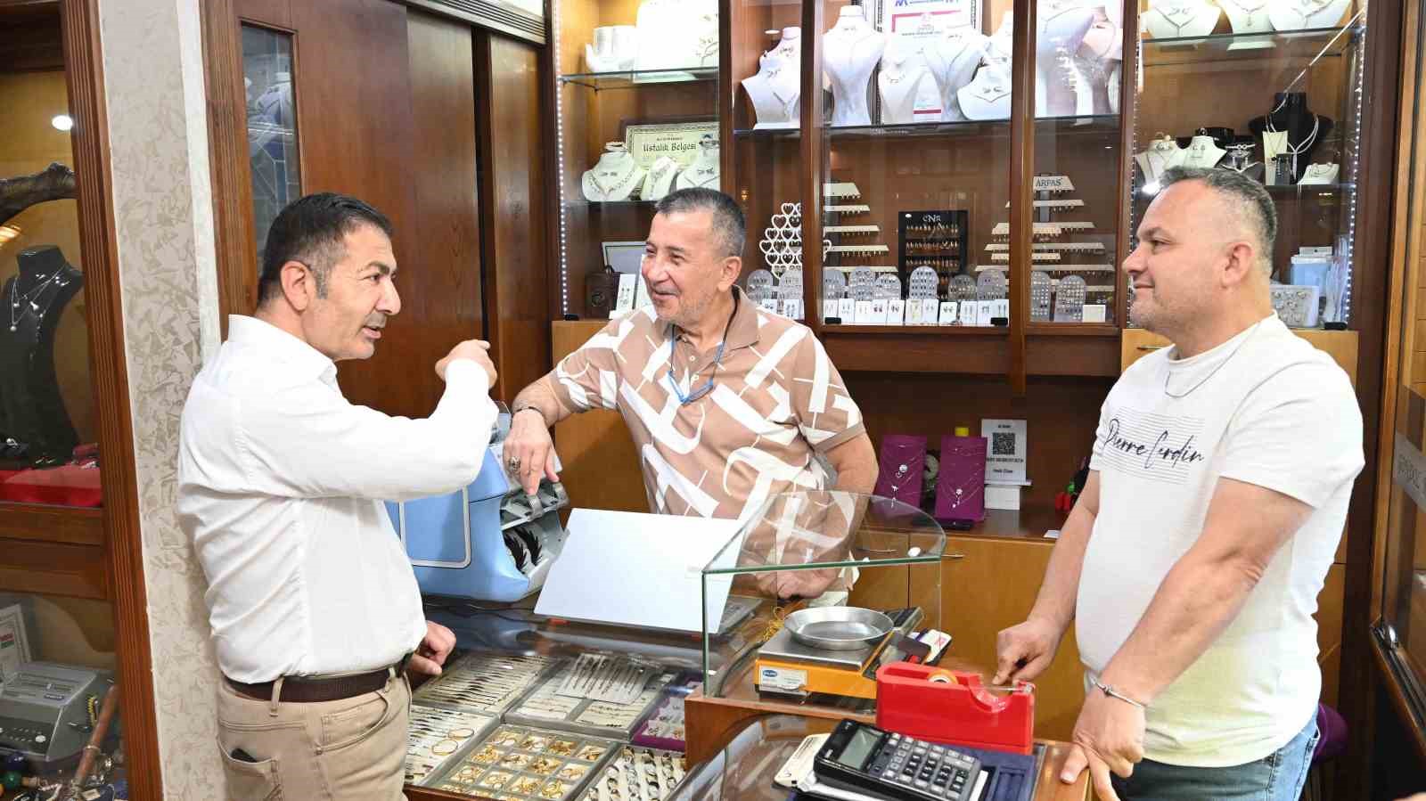 Başkan Erdoğan üye ve esnaf ziyaretlerine devam ediyor