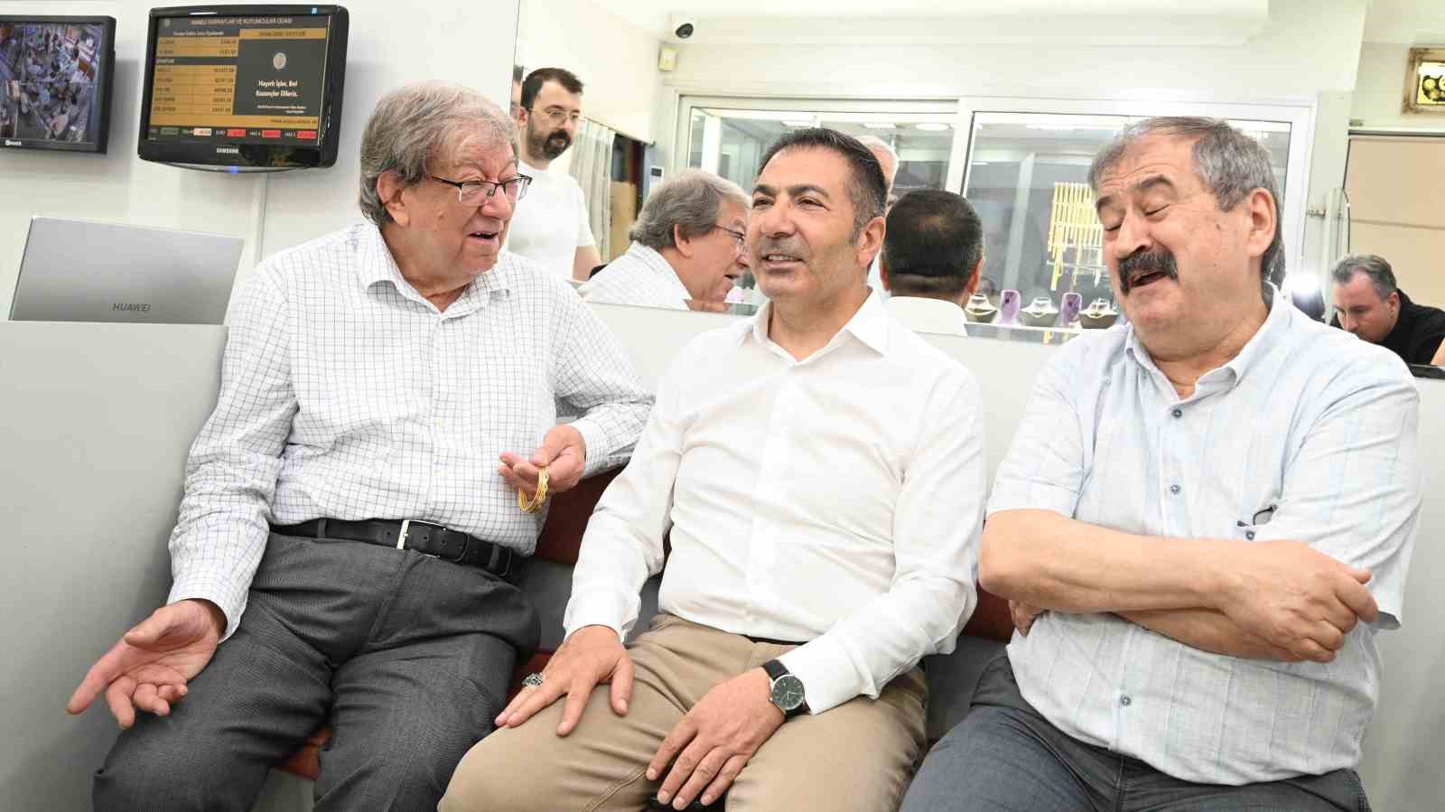 Başkan Erdoğan üye ve esnaf ziyaretlerine devam ediyor