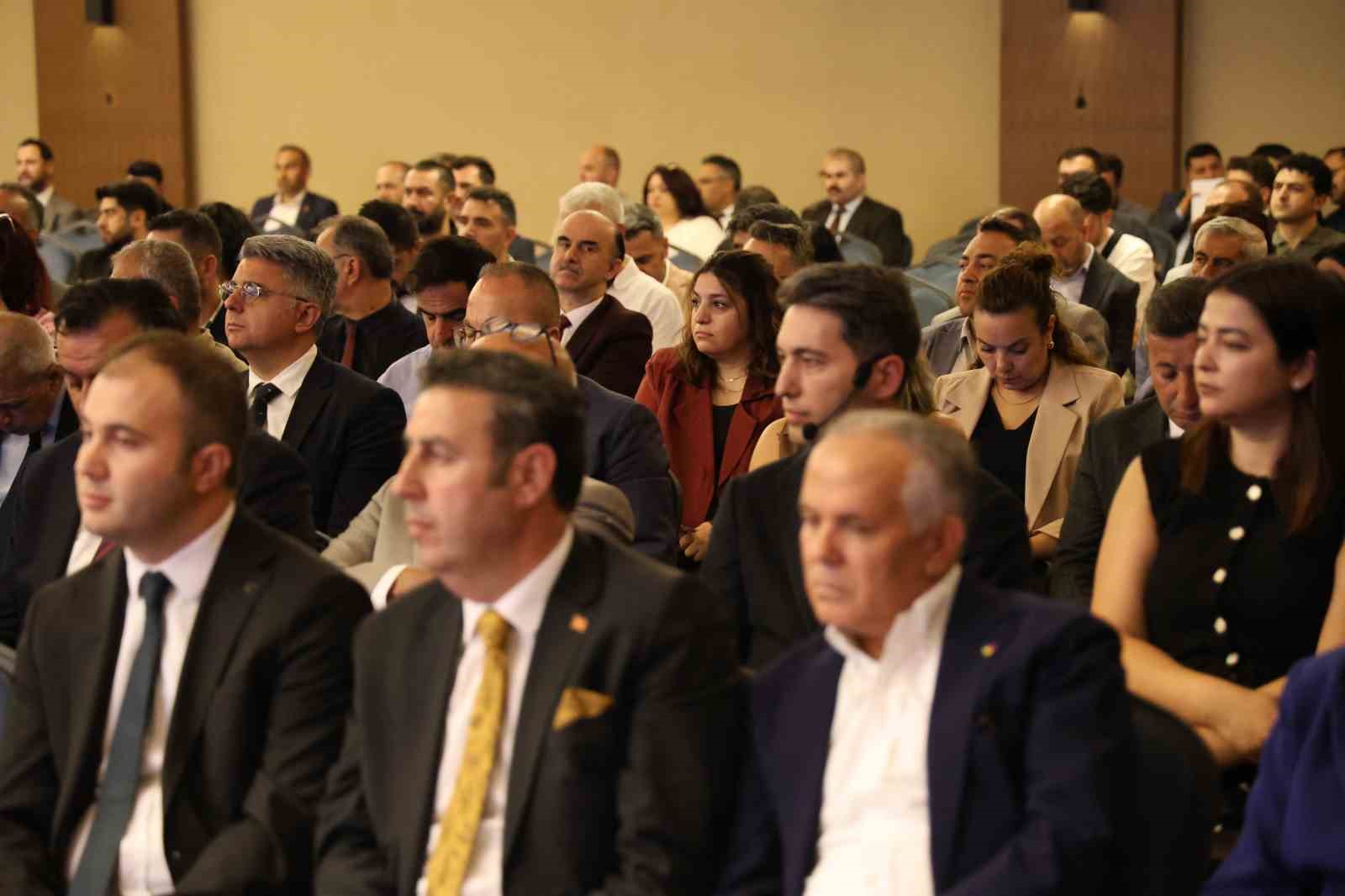 Bir yıllık turizm geliri 65 milyar dolara ulaştı