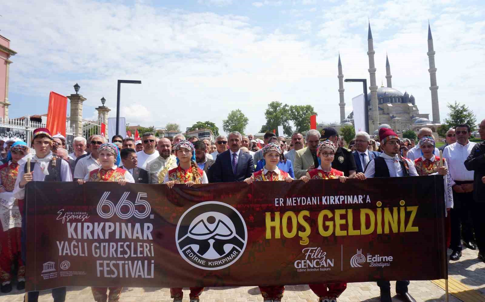 Edirne’de Kırkpınar’ın ağa karşılama geleneği bozulmadı