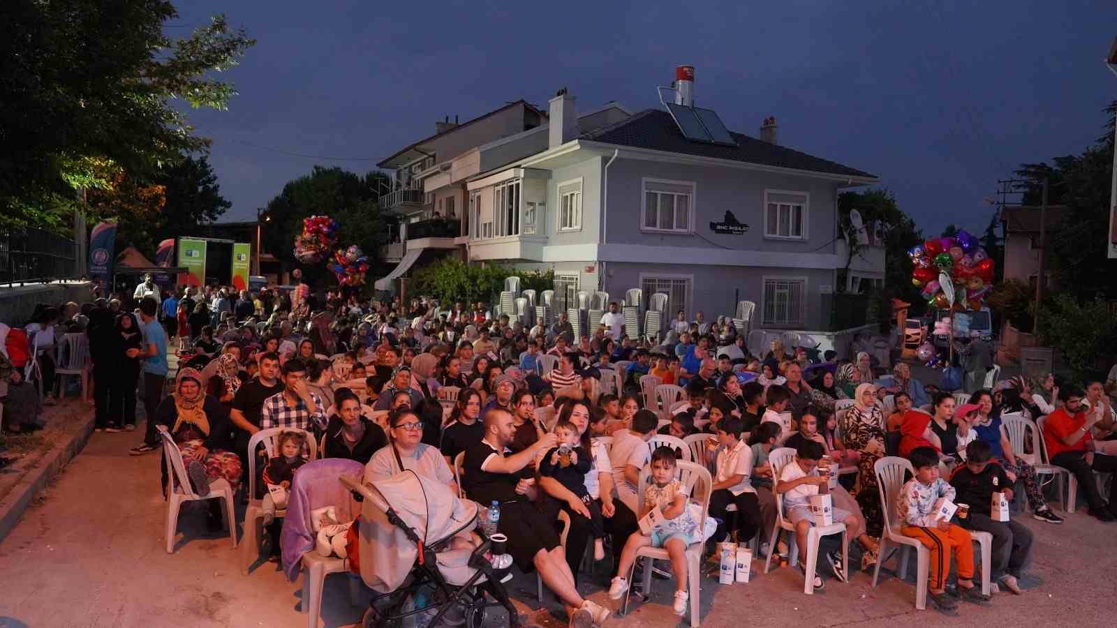 Isparta’da yaz akşamları çocuk sineması ile renkleniyor