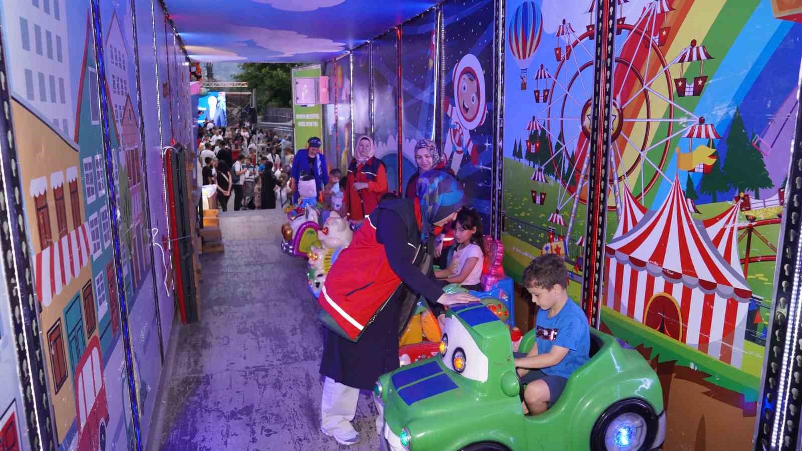 Isparta’da yaz akşamları çocuk sineması ile renkleniyor