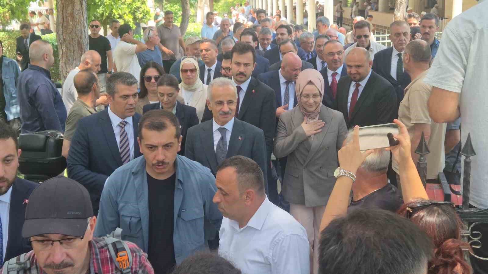 Ulaştırma ve Altyapı Bakanı Uraloğlu Tekirdağ’da koordinasyon toplantısına katıldı