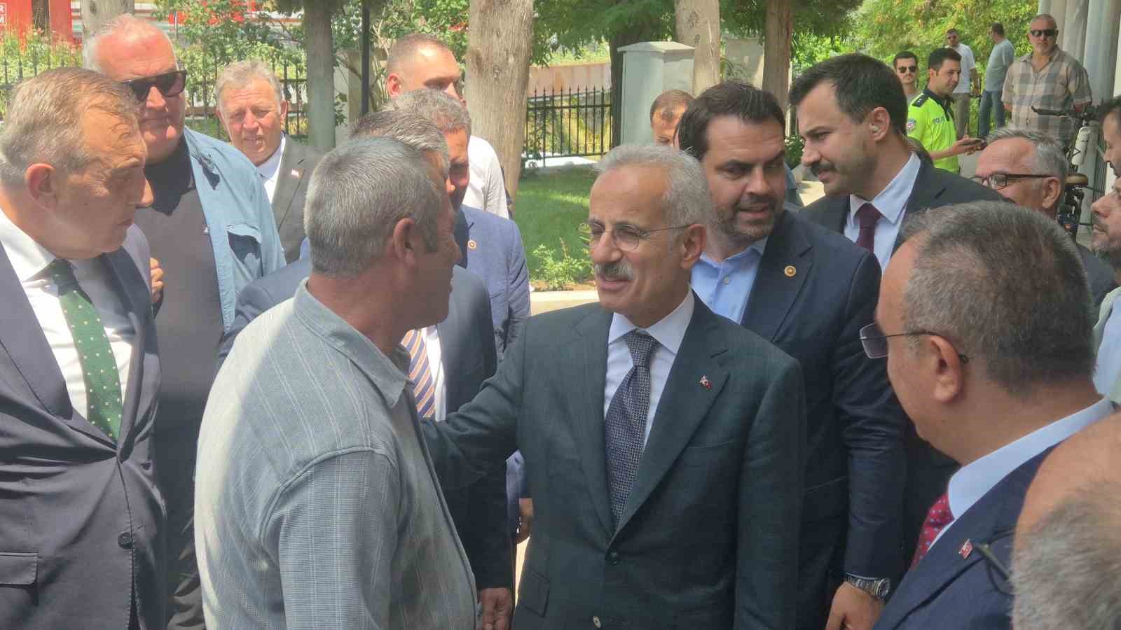 Ulaştırma ve Altyapı Bakanı Uraloğlu Tekirdağ’da koordinasyon toplantısına katıldı