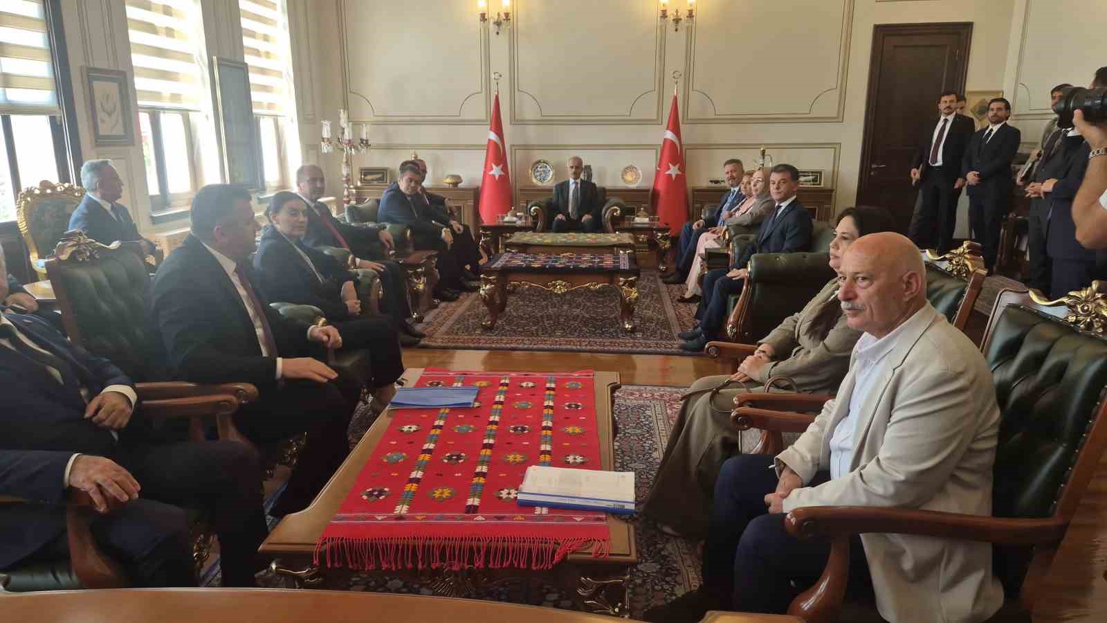 Ulaştırma ve Altyapı Bakanı Uraloğlu Tekirdağ’da koordinasyon toplantısına katıldı