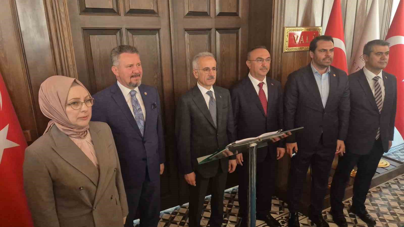 Ulaştırma ve Altyapı Bakanı Uraloğlu Tekirdağ’da koordinasyon toplantısına katıldı
