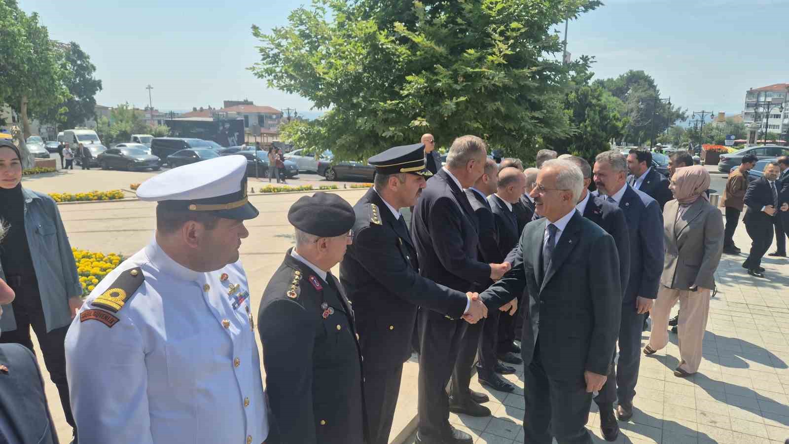 Ulaştırma ve Altyapı Bakanı Uraloğlu Tekirdağ’da koordinasyon toplantısına katıldı