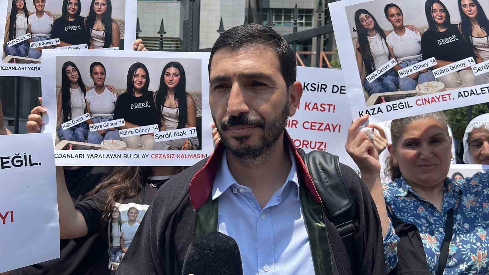 Mersin’de ikiz kardeşler ile iki kuzenin öldüğü kazanın sanığı hakim karşısına çıktı