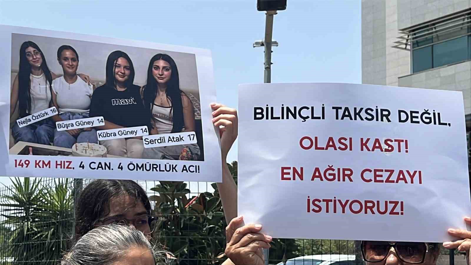 Mersin’de ikiz kardeşler ile iki kuzenin öldüğü kazanın sanığı hakim karşısına çıktı