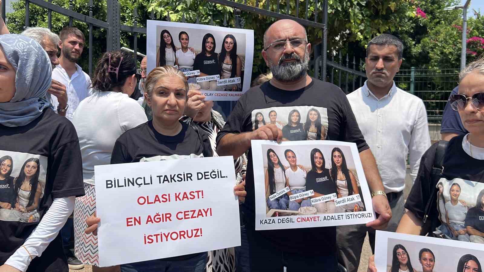 Mersin’de ikiz kardeşler ile iki kuzenin öldüğü kazanın sanığı hakim karşısına çıktı