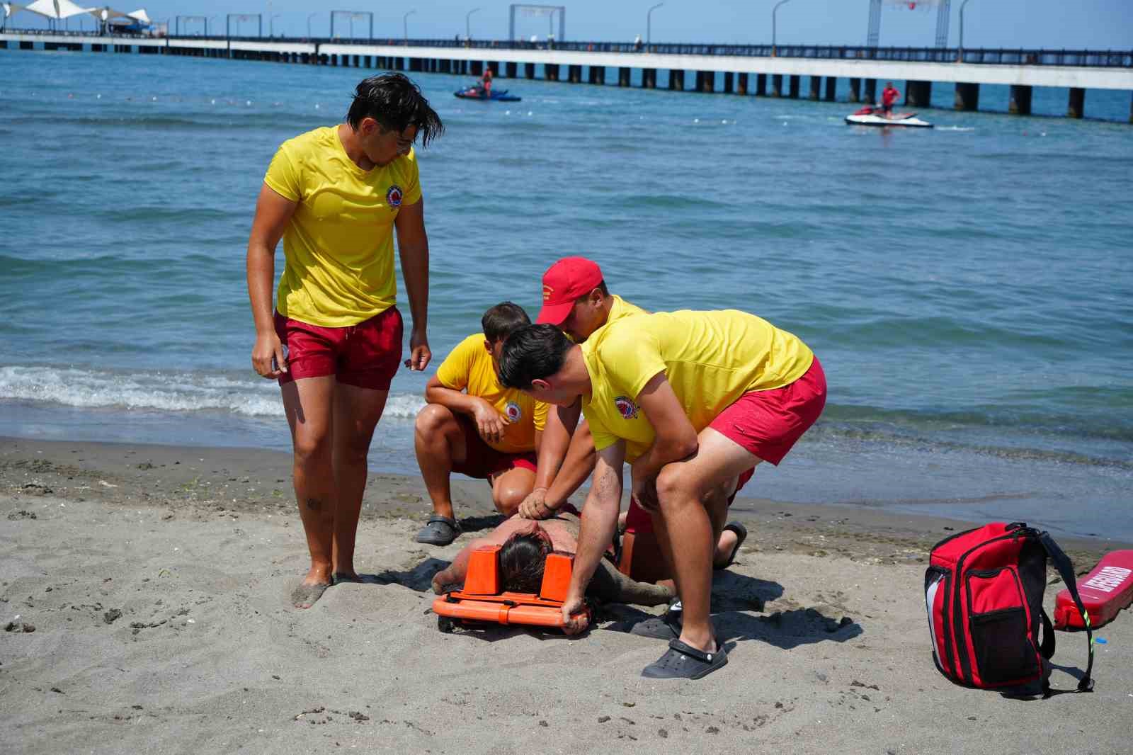 Cankurtaranlar hırçın Karadeniz’e hazır: Yaz sezonu tatbikatı