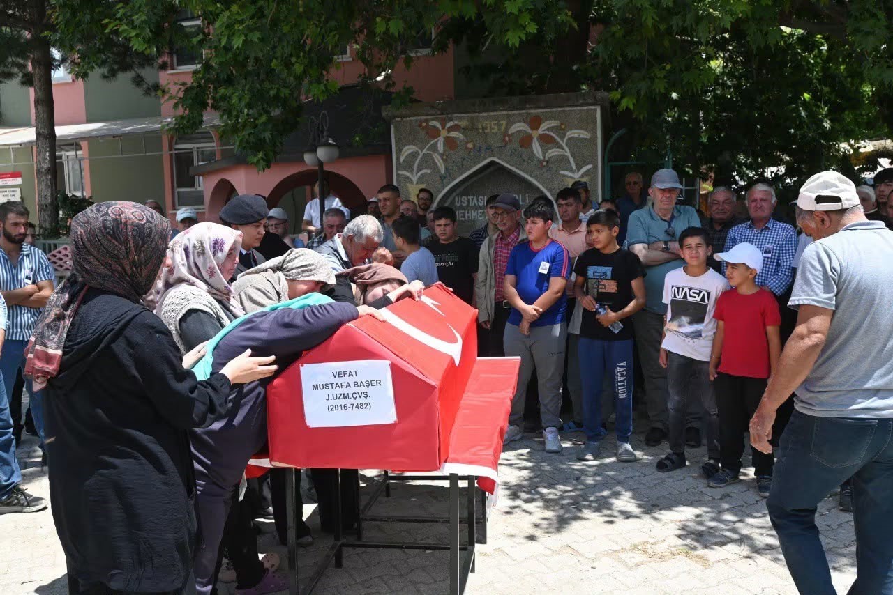 Uzman çavuş senelik izne geldiği memleketinde hayatını kaybetti