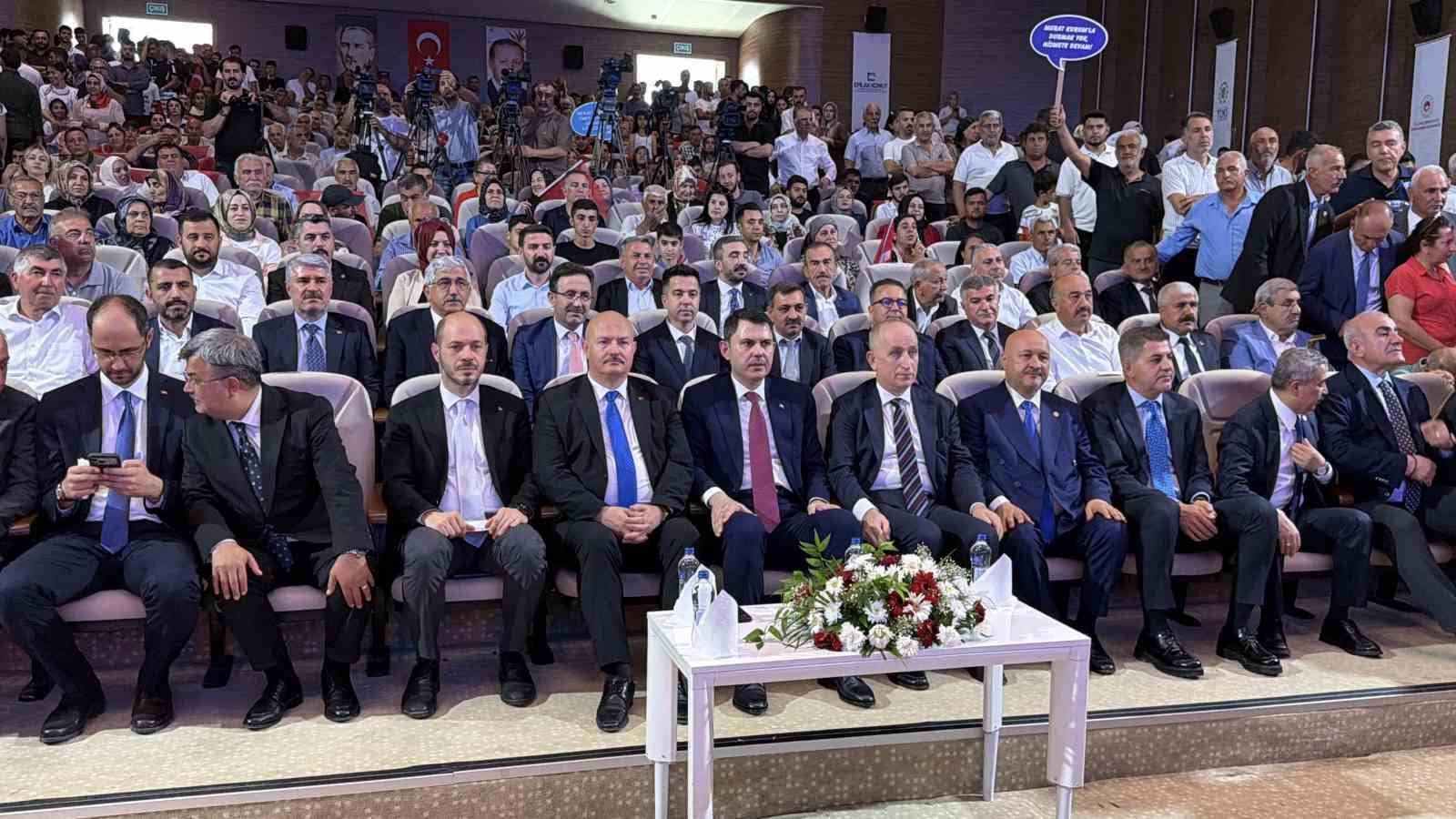 Bakan Kurum: "Adıyaman yıkıldığı yerden doğruldu"