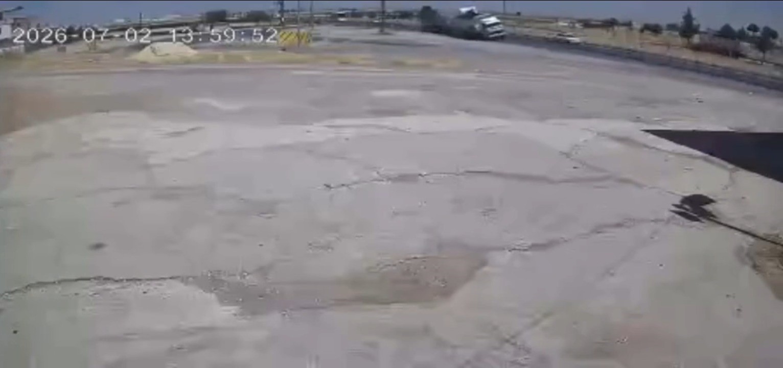 Viranşehir’deki ölümlü trafik kazasının güvenlik kamerası görüntüleri ortaya çıktı