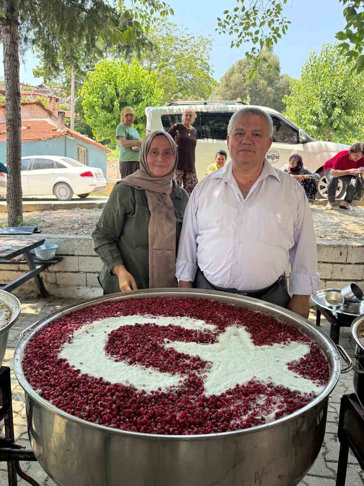 Güroluk Mahallesi’nde 34 yıllık aşure geleneği yaşatılıyor