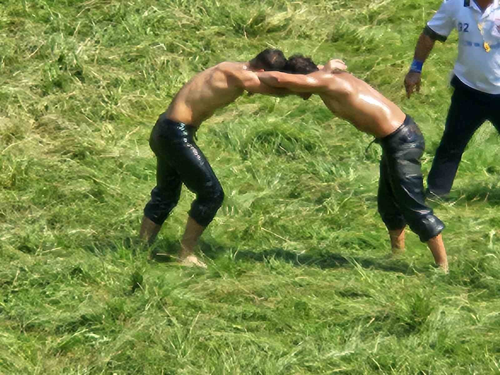 665. Tarihi Kırkpınar Yağlı Güreşleri’nde heyecan başladı