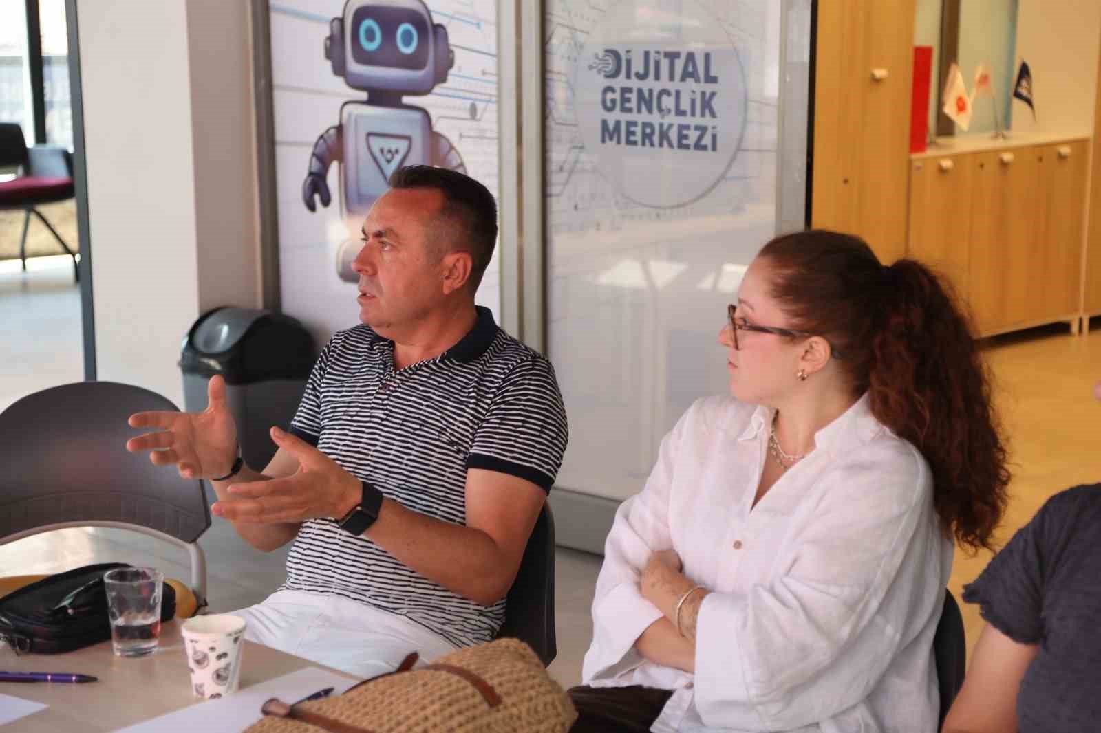 Efeler Belediyesi’nden özel eğitim personeline psikolojik destek