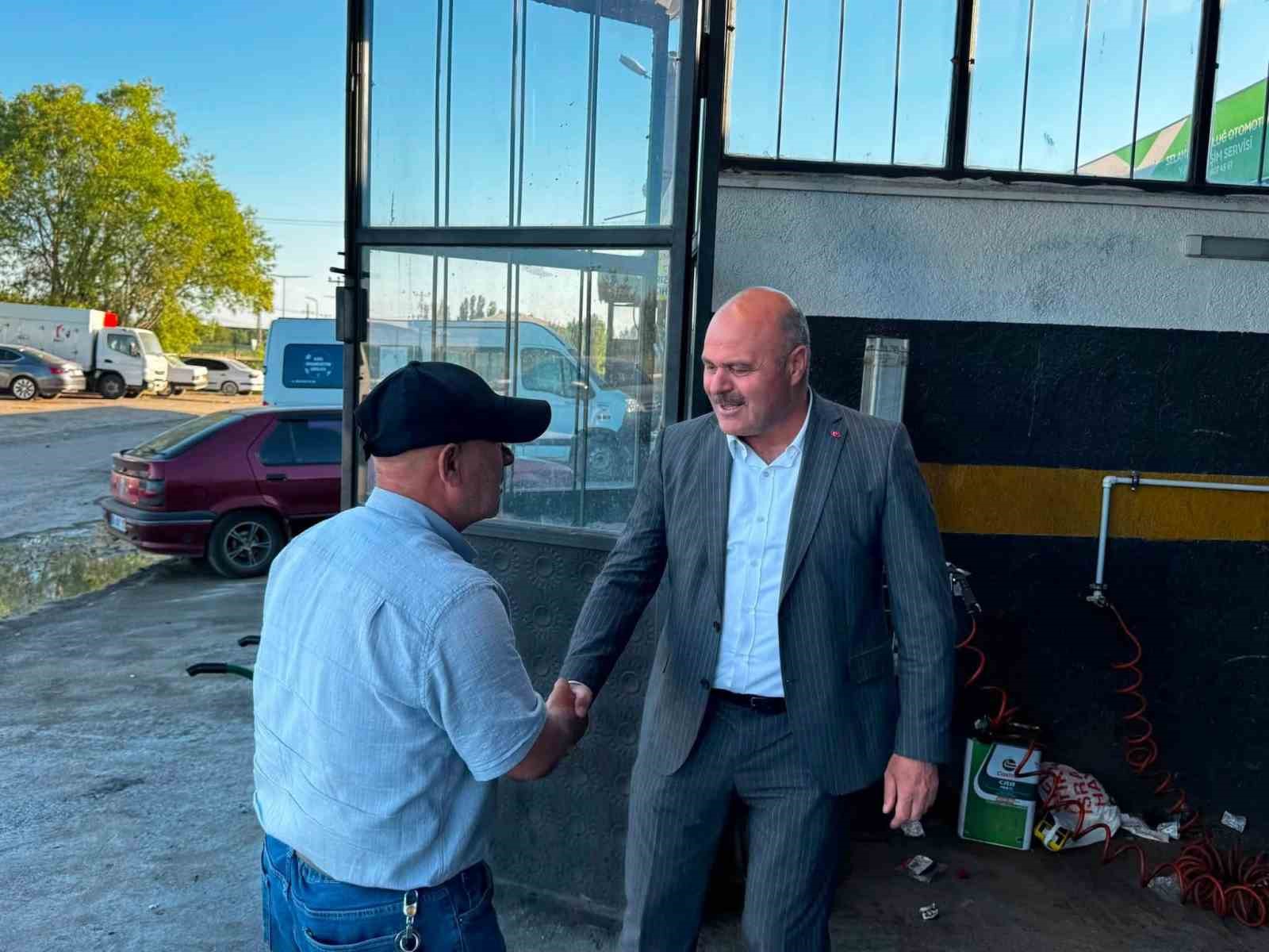 Kars’ta AK Parti Teşkilatından Sanayi Sitesi esnafına ziyaret