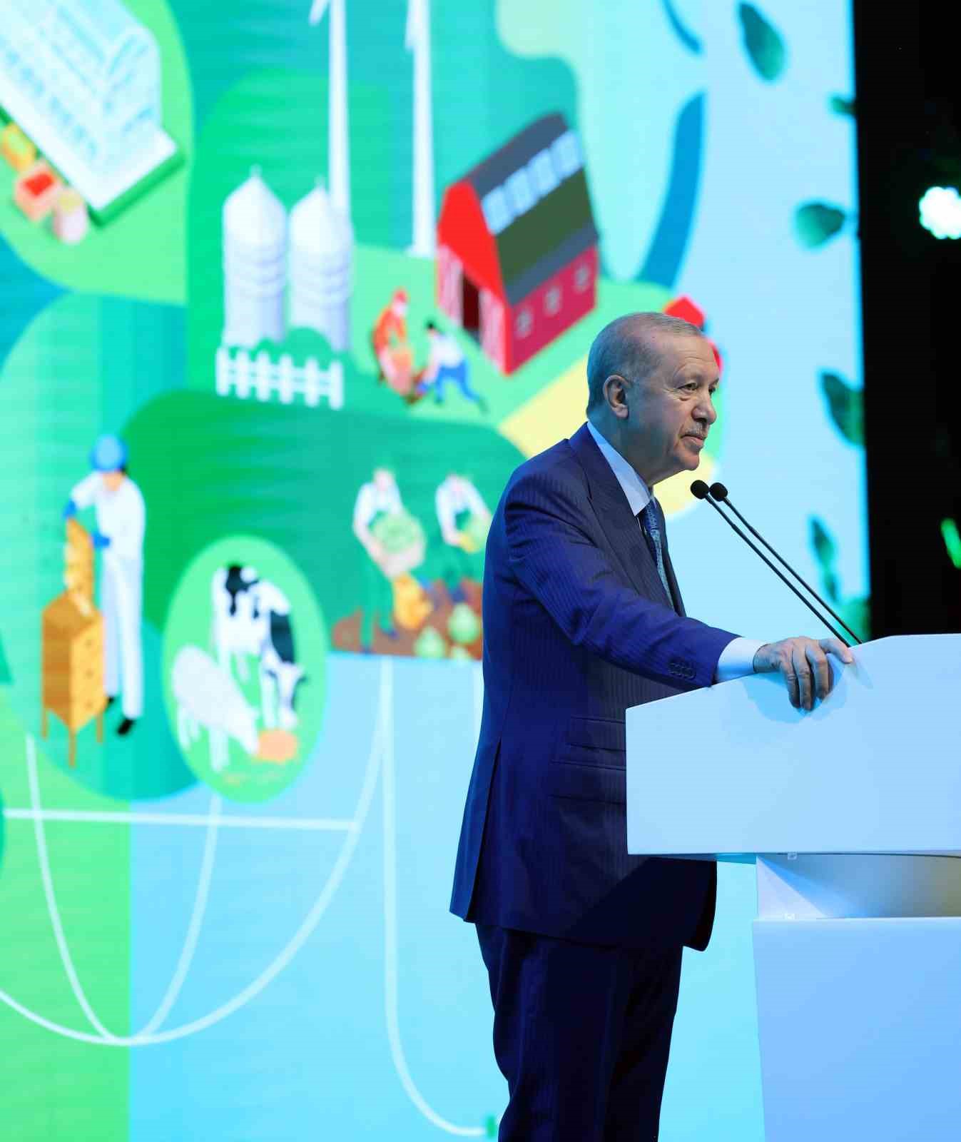 Cumhurbaşkanı Erdoğan’dan muhalefete tepki: "Dünyada ve Türkiye’de tarımın geldiği seviyeden haberleri yok"