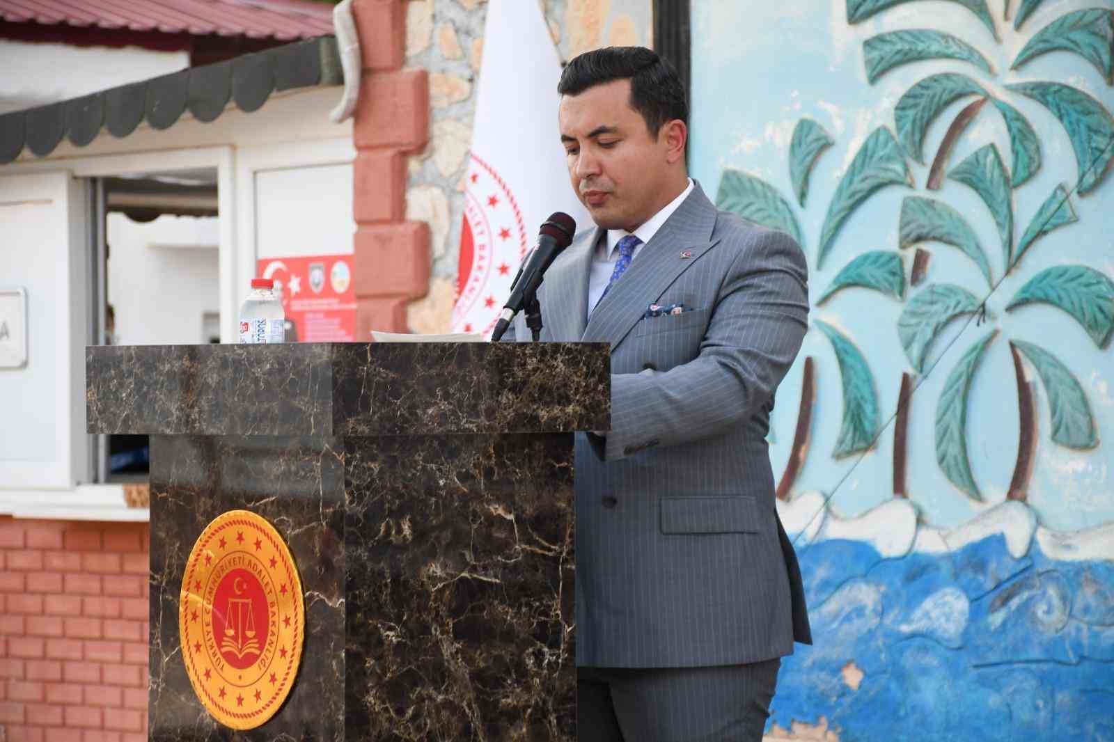 Anamur Adliyesinde görev yeri değişen yargı mensuplarına veda programı