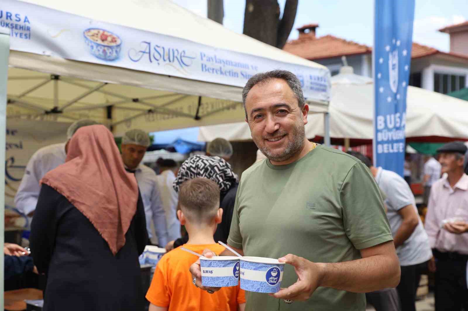 Aşurenin bereketi Keles’te paylaşıldı