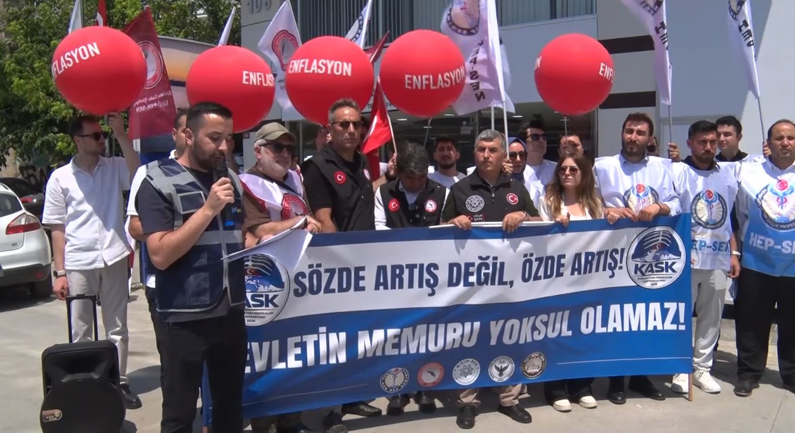 KASK: "Kamu çalışanları ekonomik büyüme ve refahtan hak ettiği payı almalı"