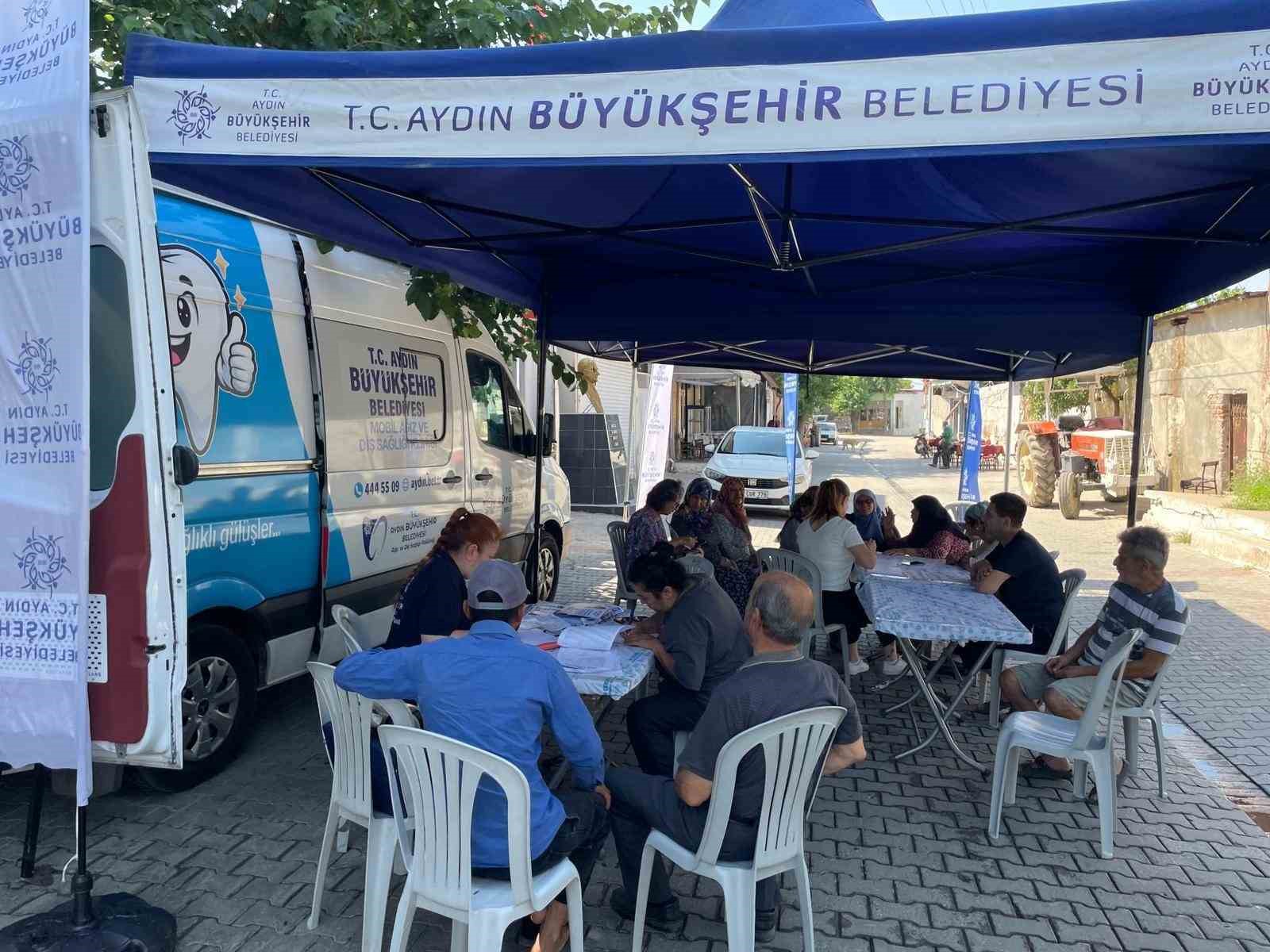 Mobil ağız ve diş sağlığı klinikleri 5 ilçede vatandaşlarla buluştu