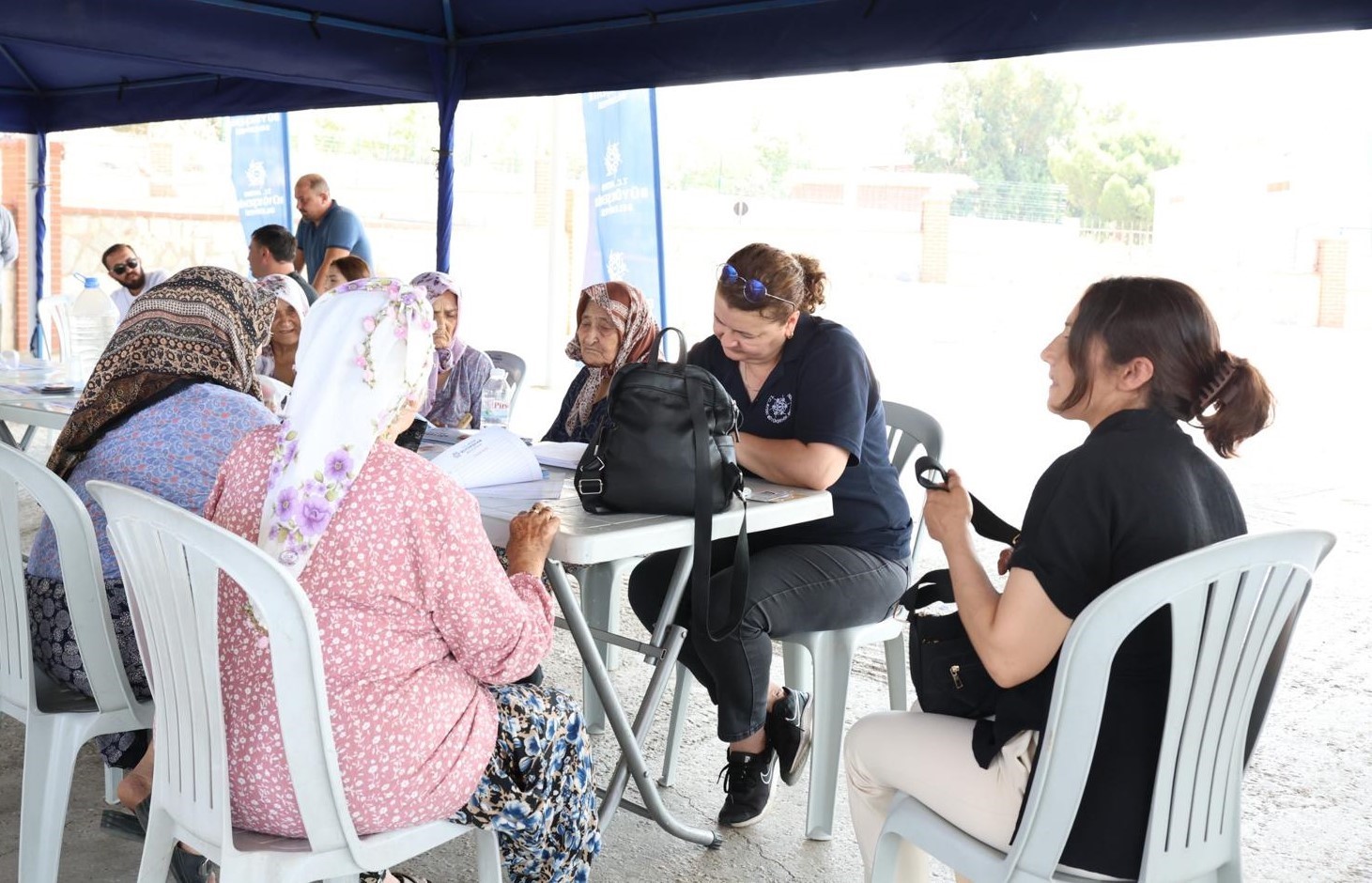 Mobil ağız ve diş sağlığı klinikleri 5 ilçede vatandaşlarla buluştu