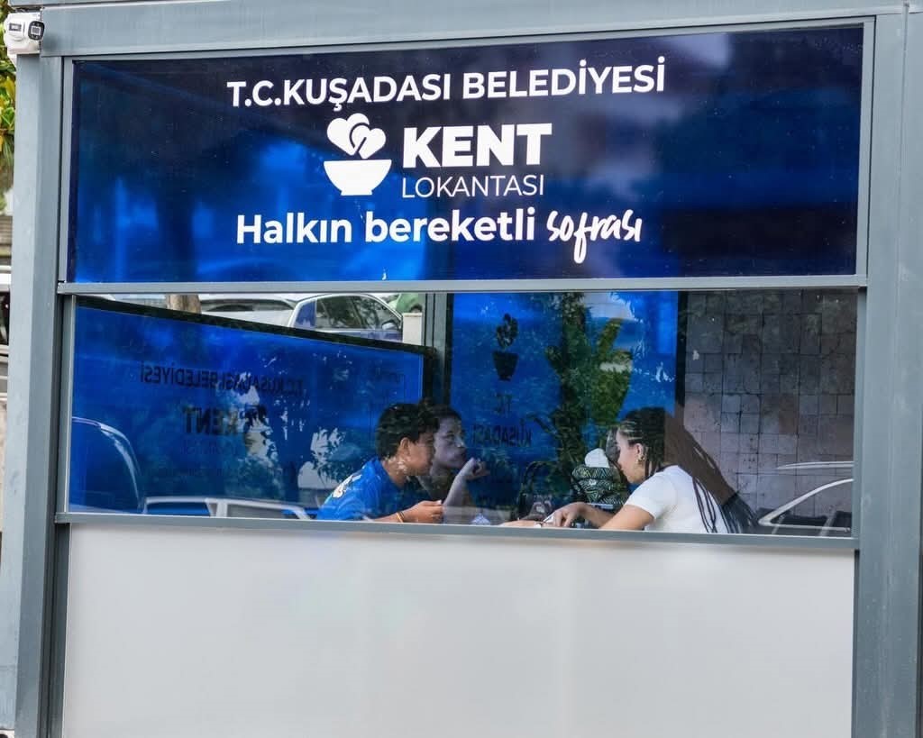 Kuşadası Kent Lokantası’nda 2 ayda 8 bin 852 kişiye yemek hizmeti