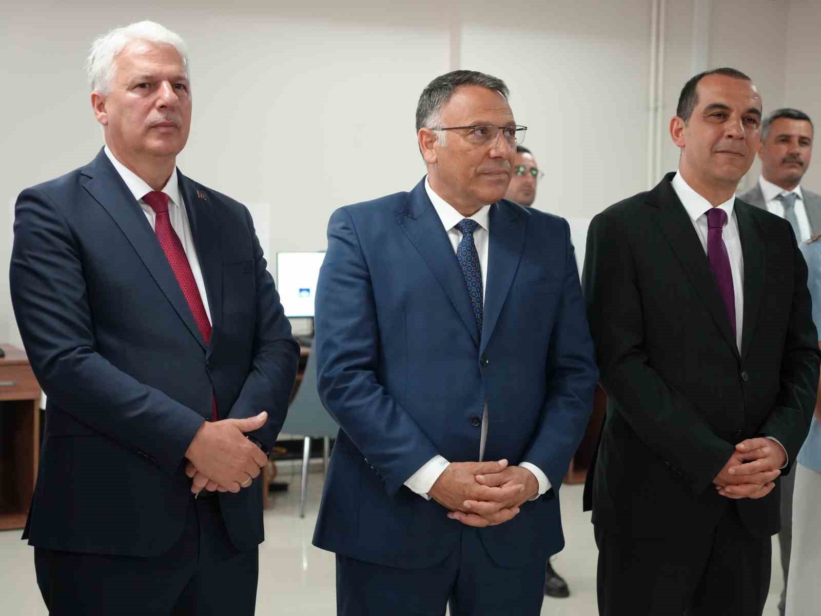 Doğu Anadolu Bölgesi’nin ilk "Sivil Havacılık e-Sınav Merkezi" Iğdır’da açıldı
