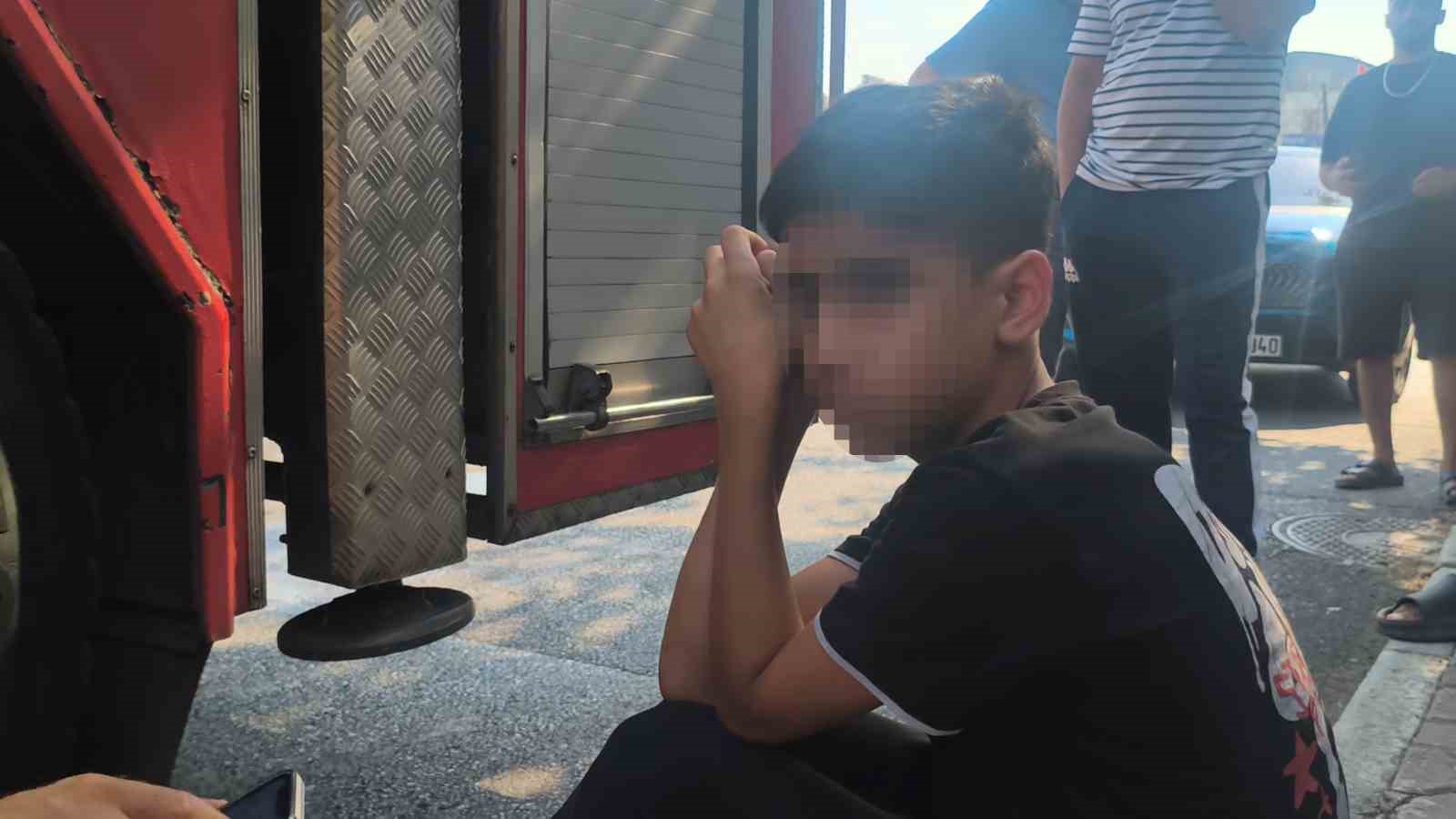 Antalya’da 13 yaşındaki çocuk çakmakla oynarken evi yaktı
