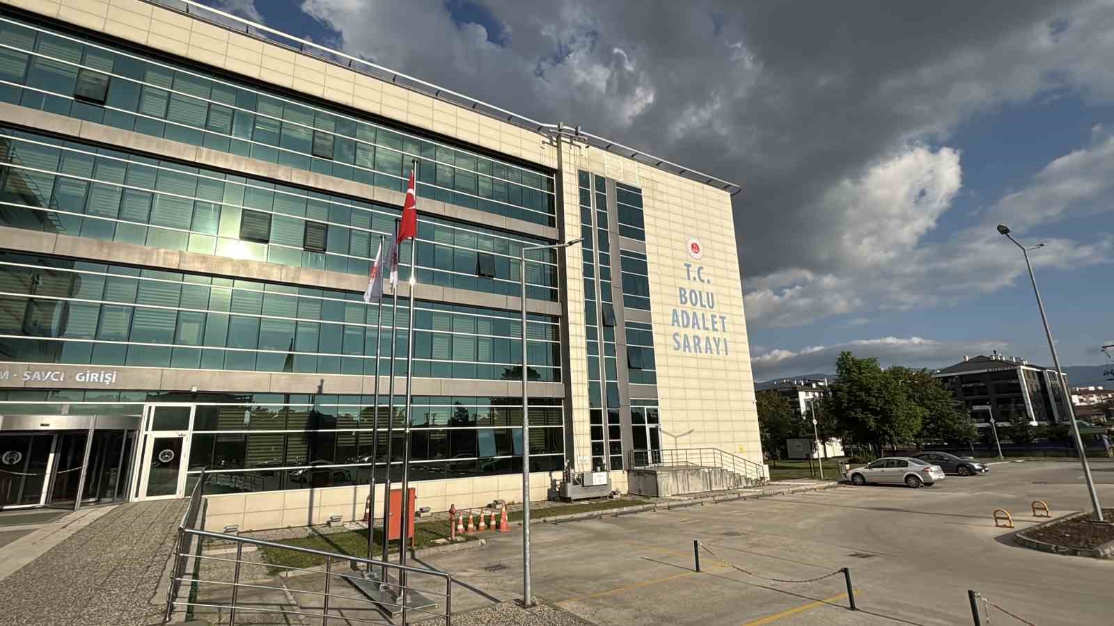 Bolu Belediyesi’ne ‘zimmet’ operasyonu: Özel Kalem Müdürü tutuklandı