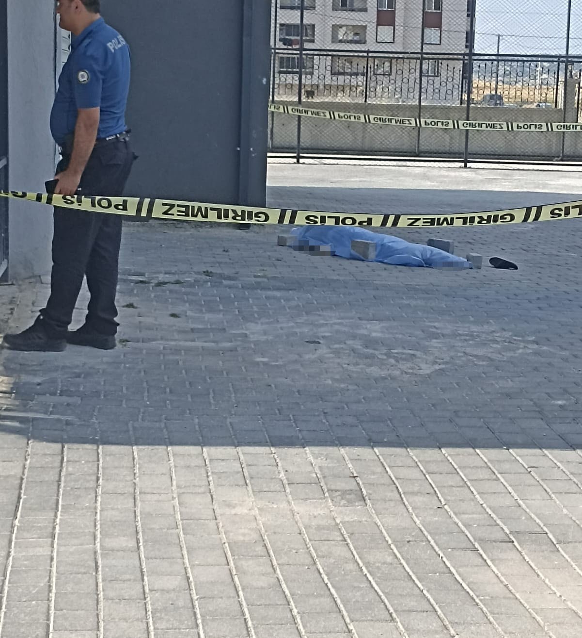 Alzaymır hastası kadın 5. kattan düşerek hayatını kaybetti