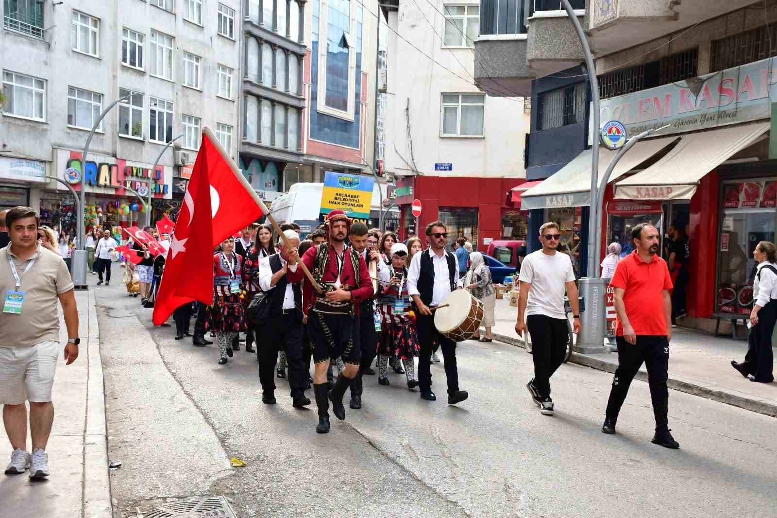Terme’de halk oyunları şenliği başladı