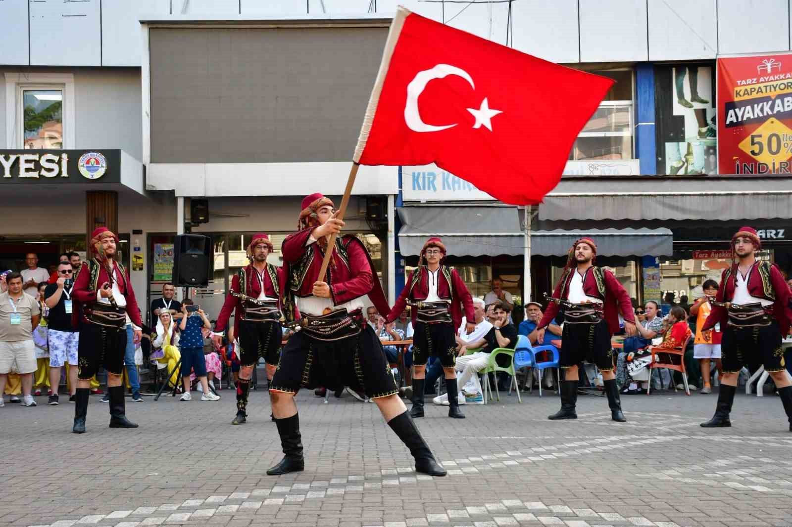 Terme’de halk oyunları şenliği başladı
