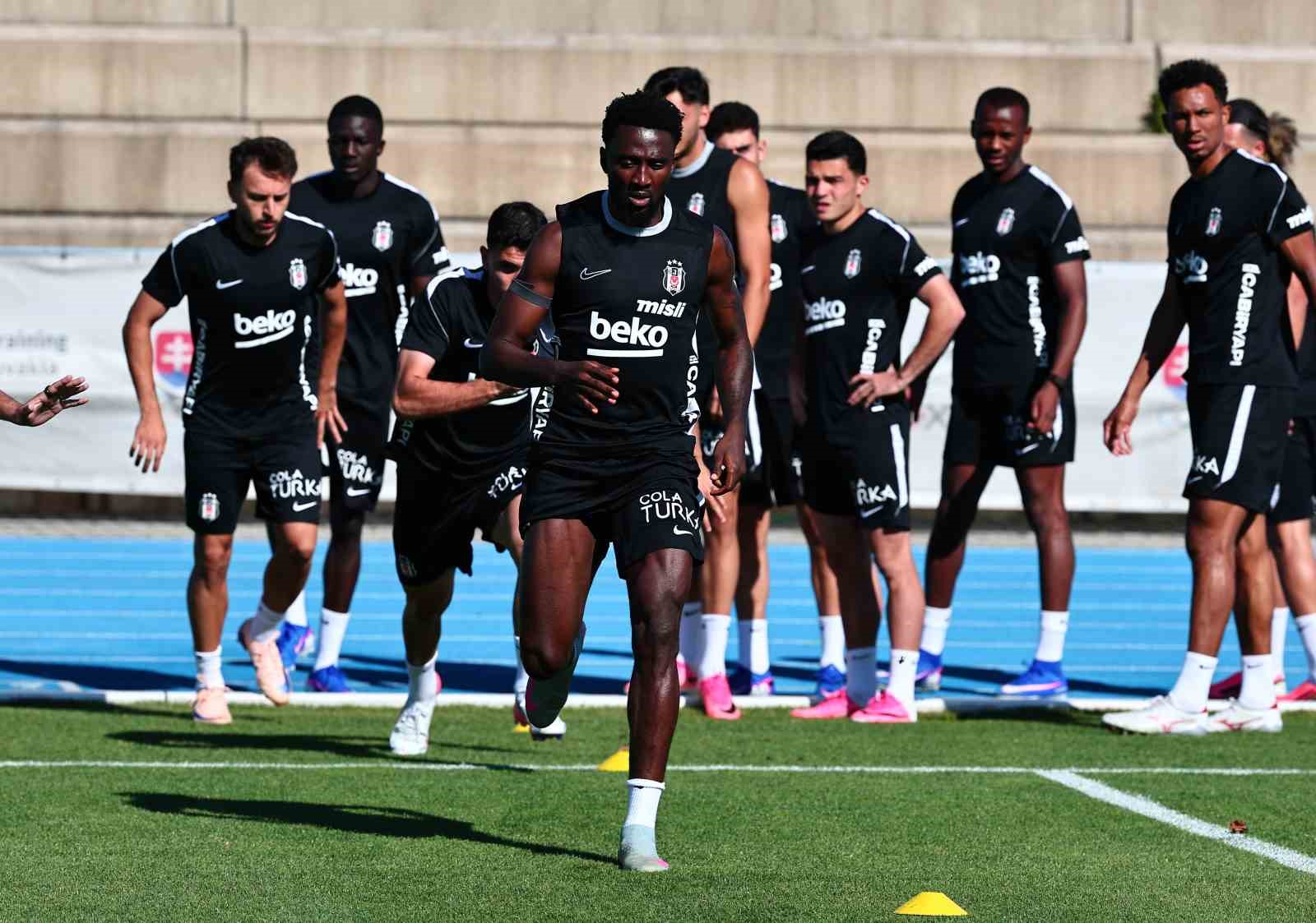Kassoum Ouattara, Beşiktaş formasıyla ilk antrenmanına çıktı