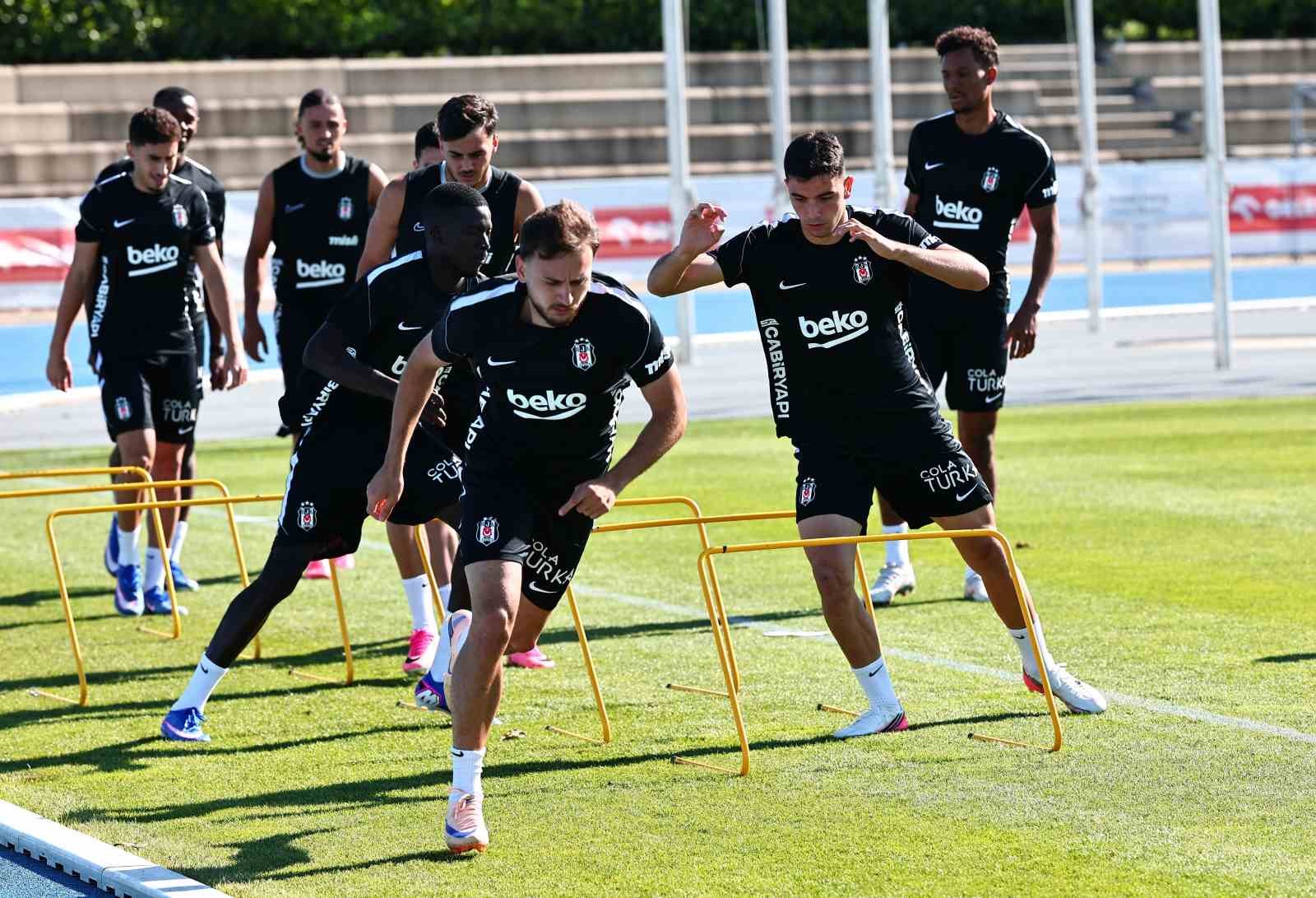 Kassoum Ouattara, Beşiktaş formasıyla ilk antrenmanına çıktı