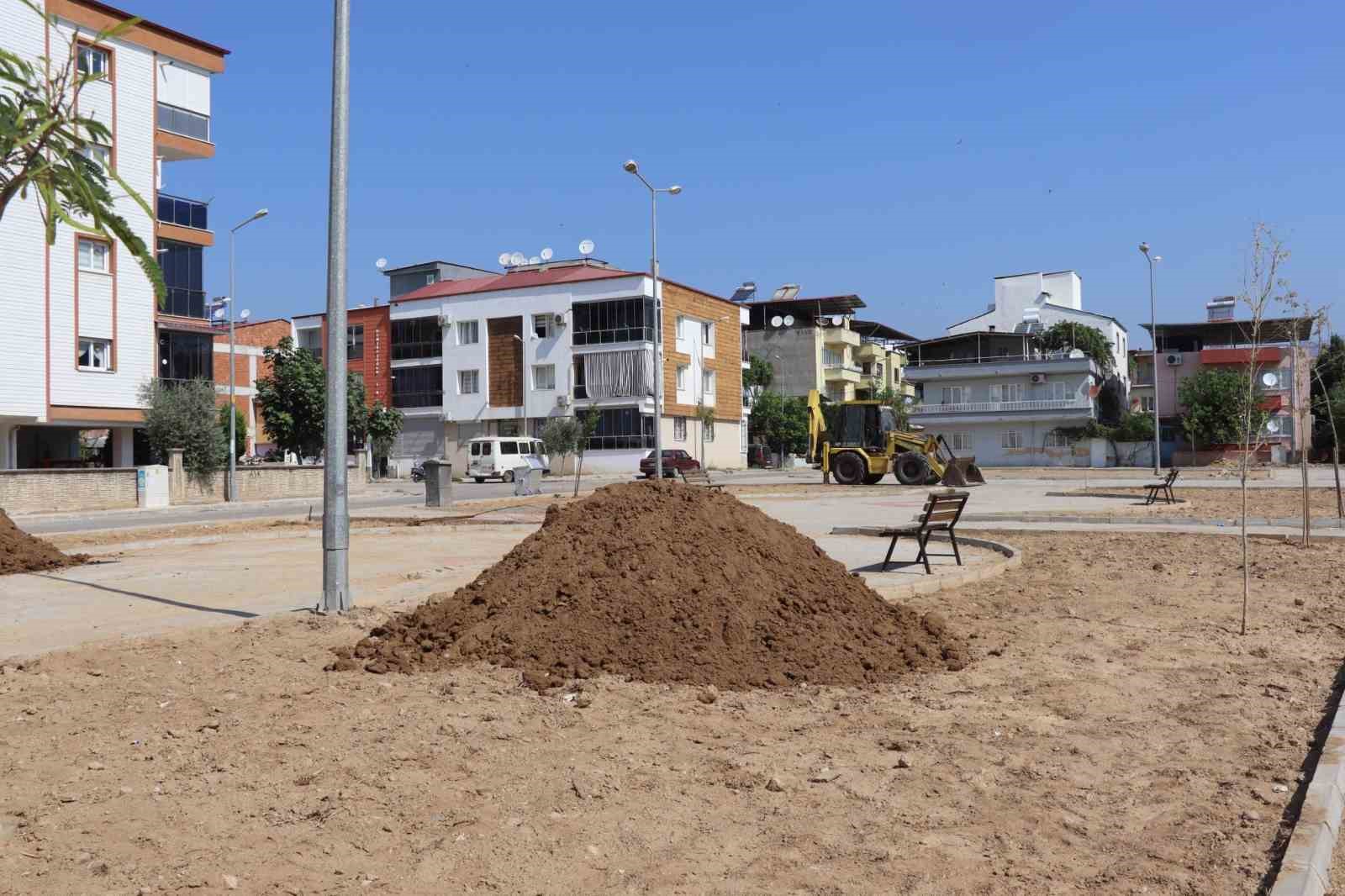 Nazilli’de yol, altyapı ve park çalışmaları sürüyor